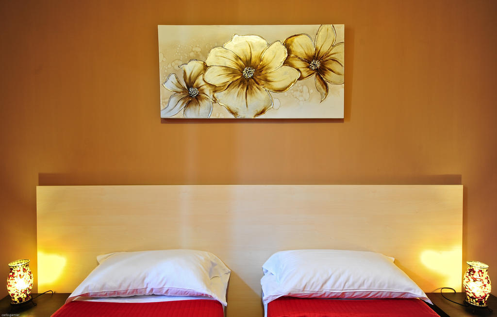 Tweepersoonskamer met 2 Aparte Bedden
