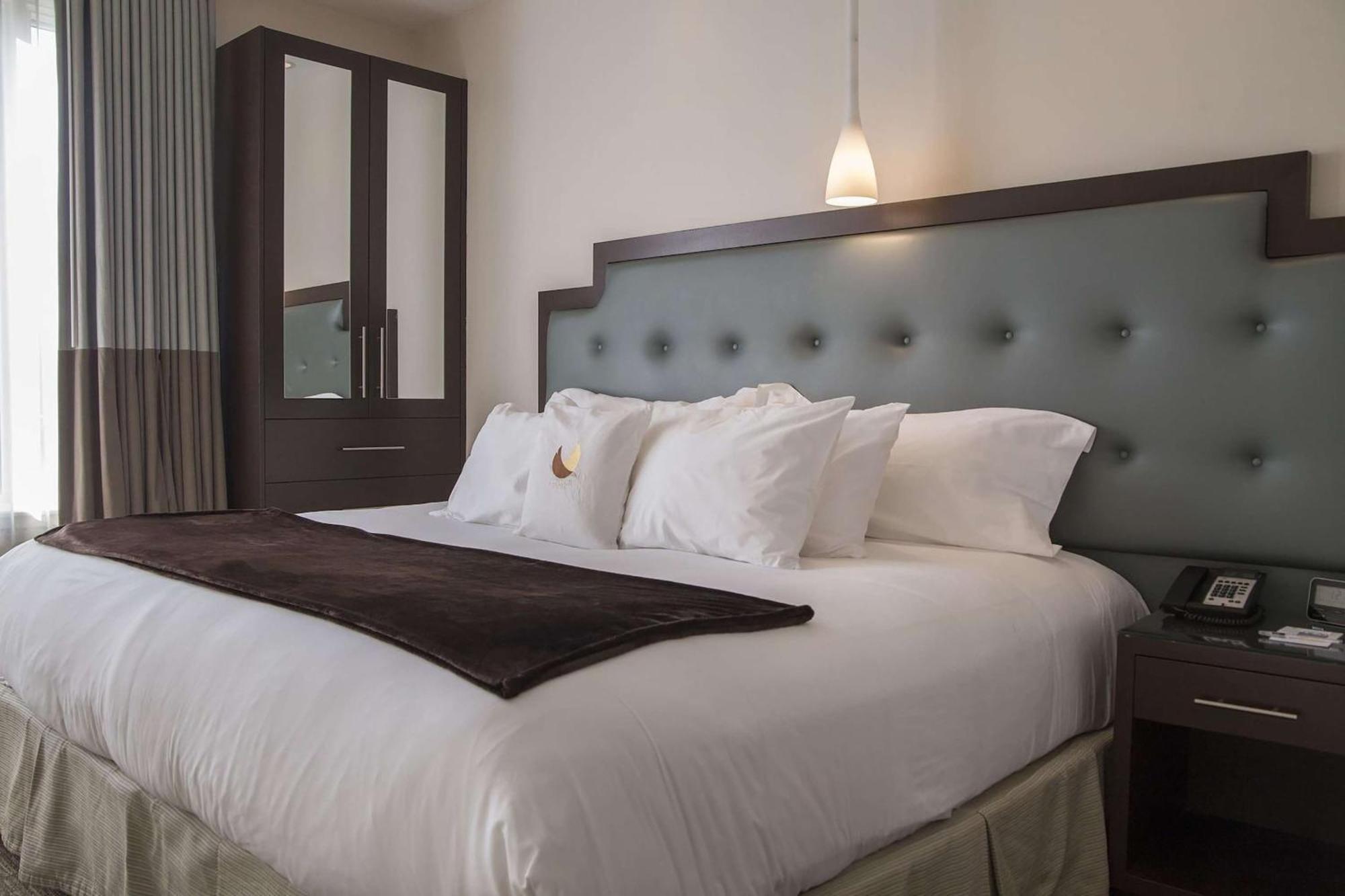 Hoekkamer met kingsize bed - Rookvrij