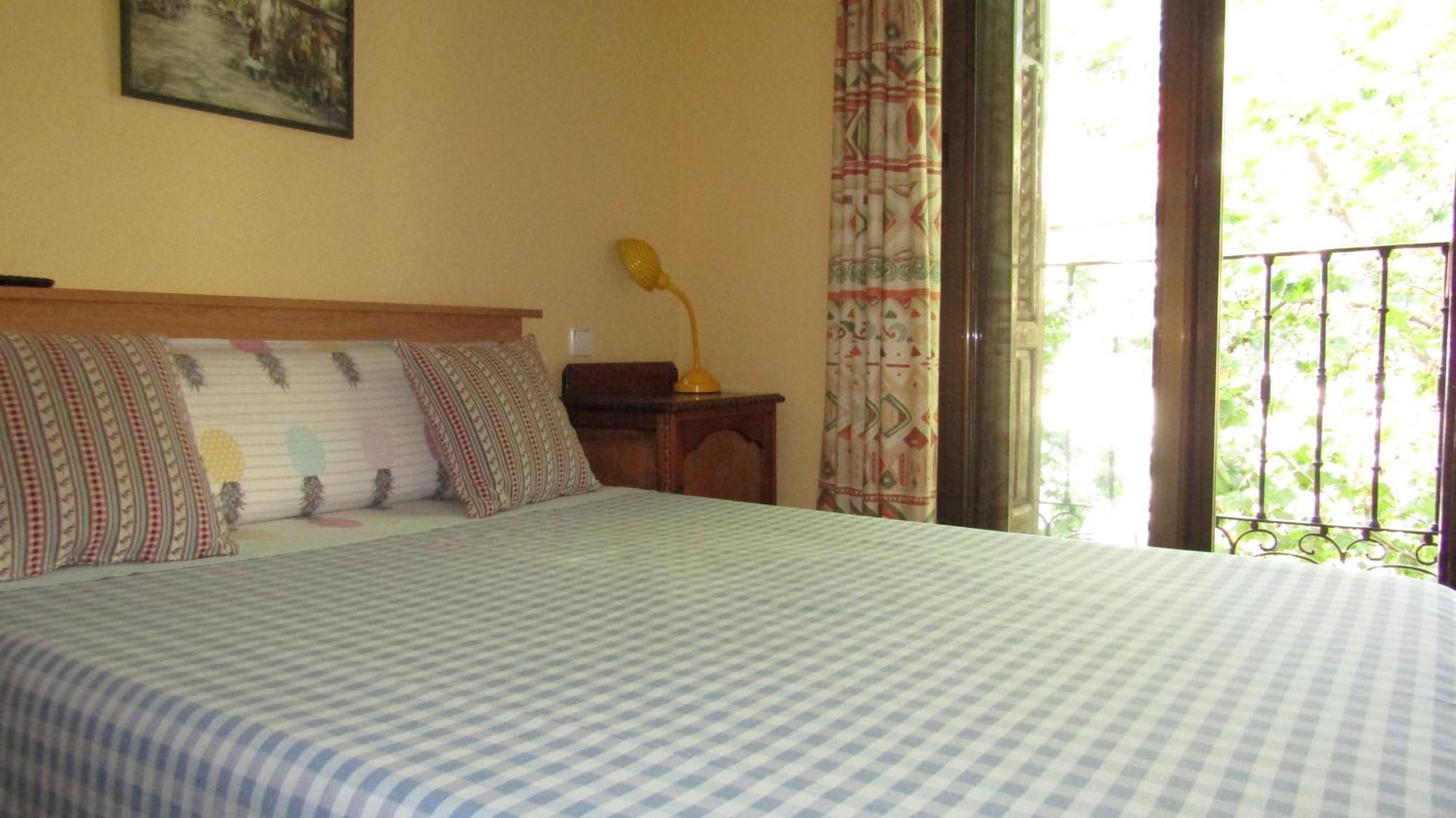 Double Room Shared Toilet Private Shower Sink