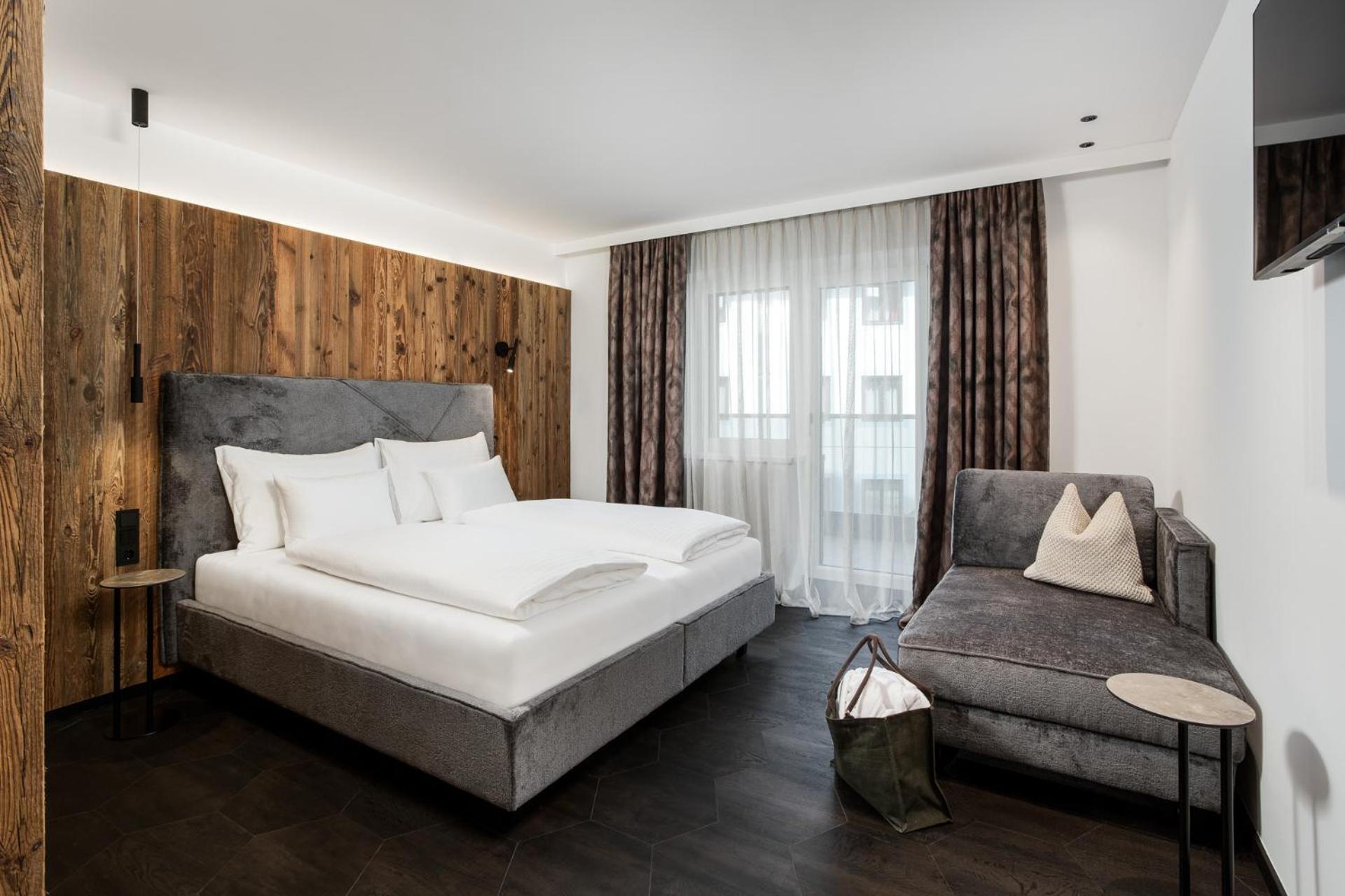 Double Room Balcony Mountain View