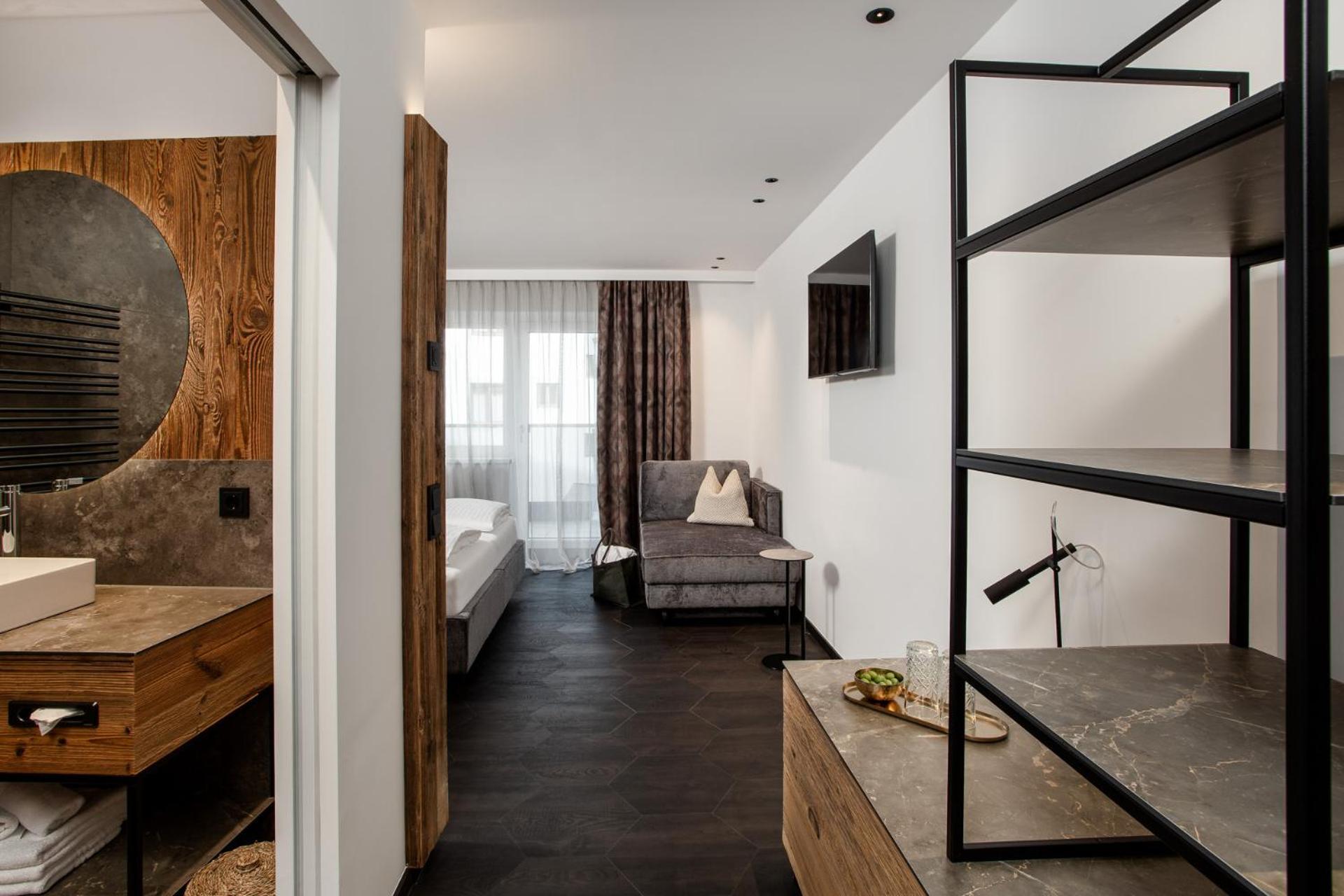 Double Room Balcony Mountain View