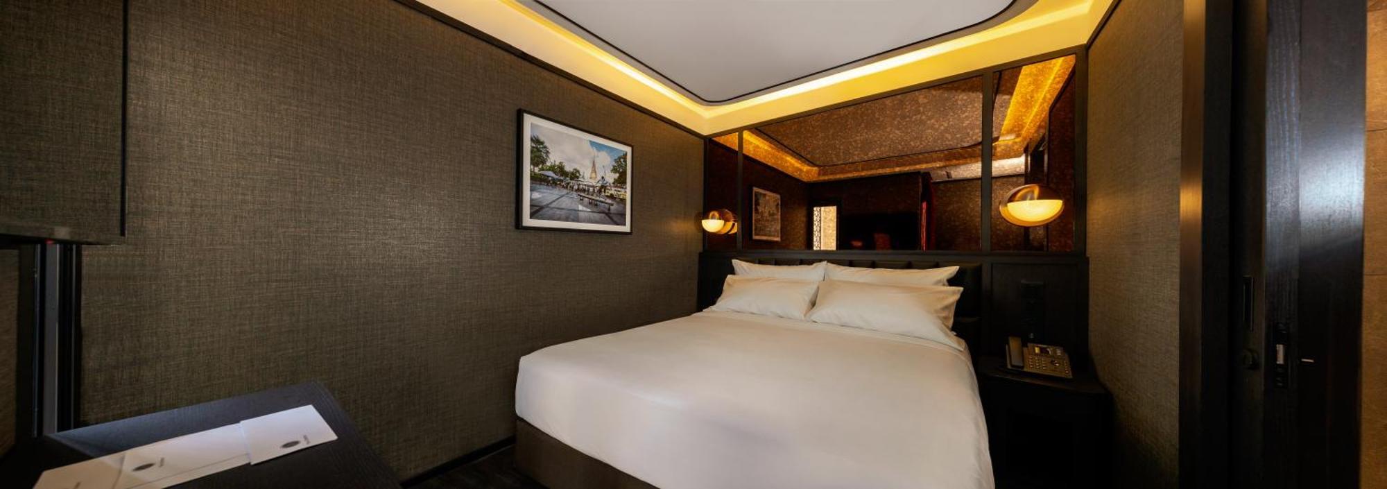 Standard Queen Room