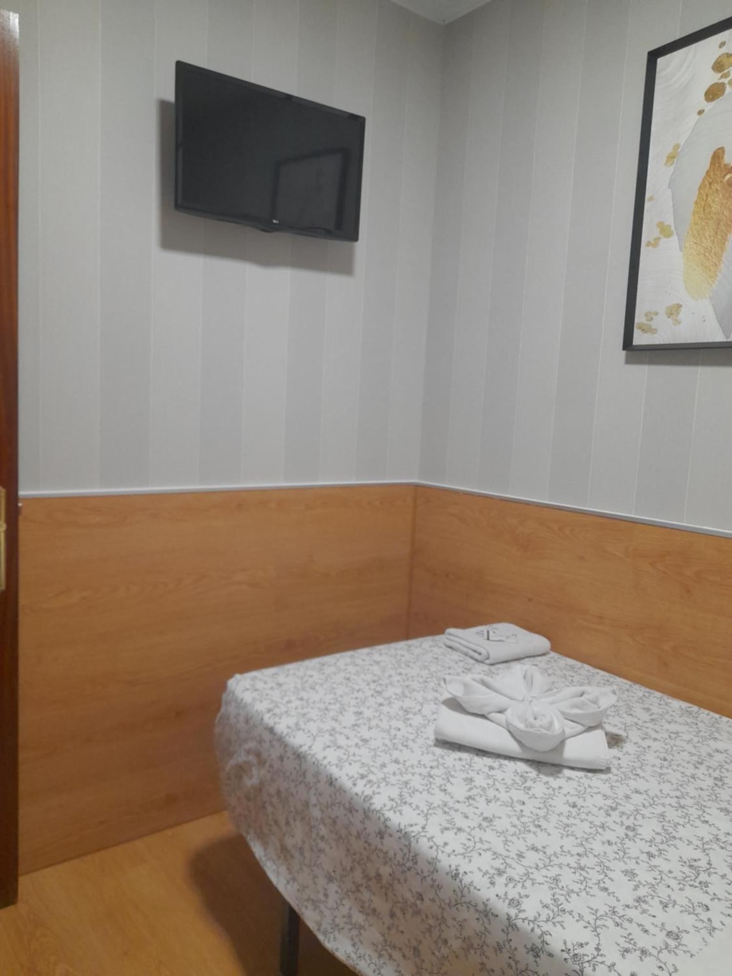 Budget Single Room