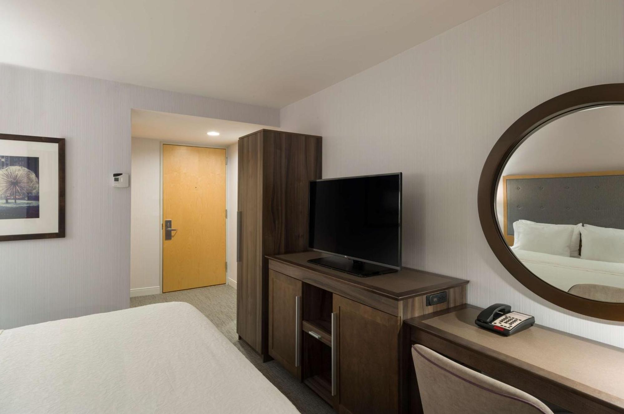 Kamer met Kingsize Bed en Rolstoeltoegankelijke Douche