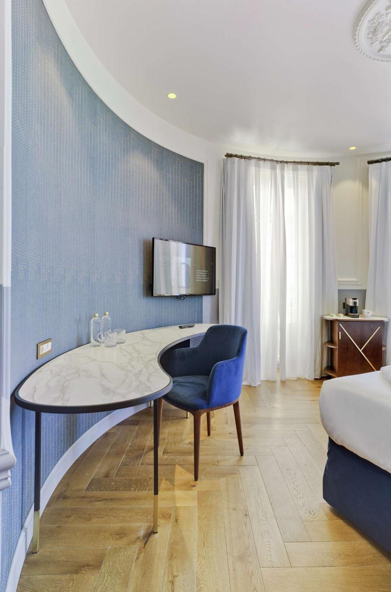 Joaquin Room Sea View