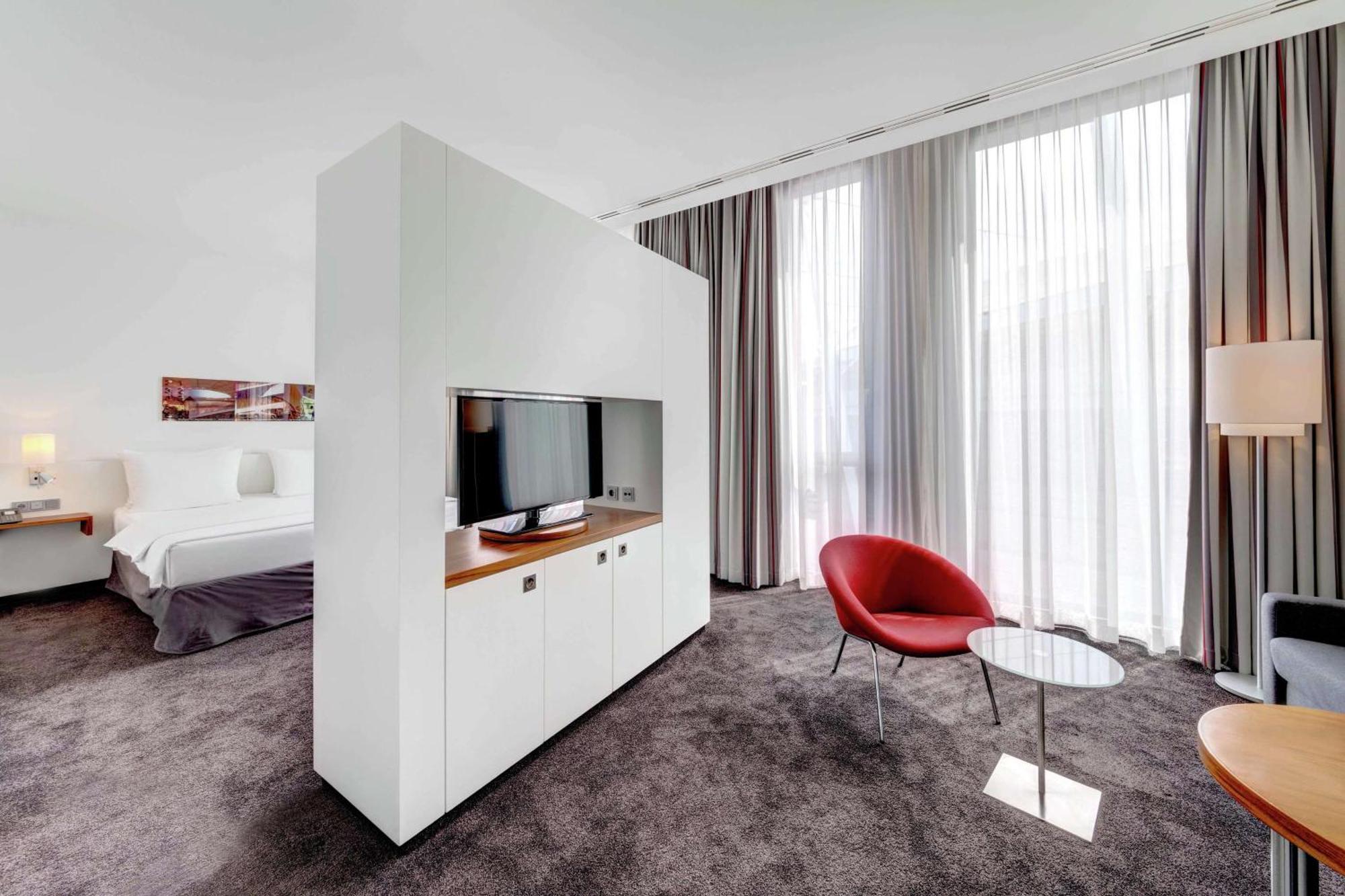 Junior Suite met Sauna, Kingsize Bed en Slaapbank (4 Volwassenen)