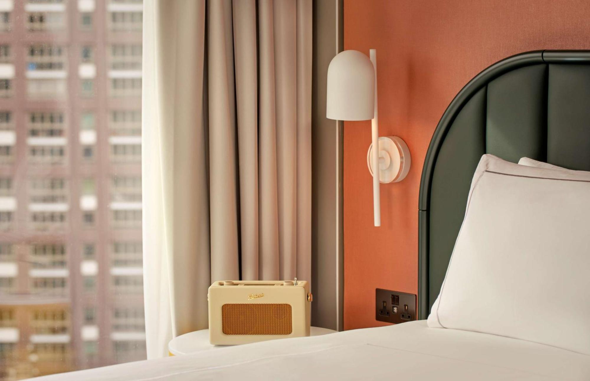 Art Kamer met 2 Aparte Bedden