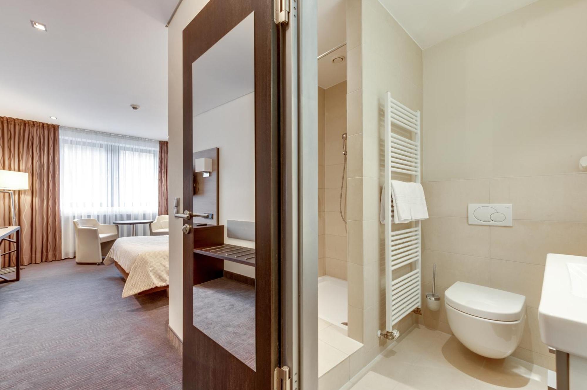 Discovery Superior Room