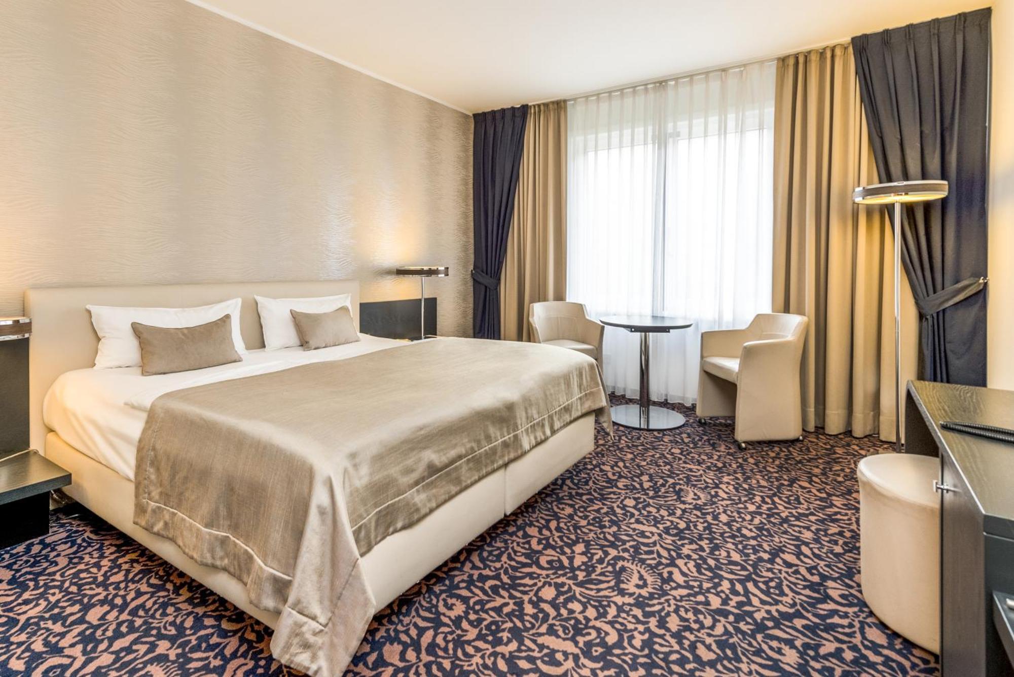 Discovery Superior Room