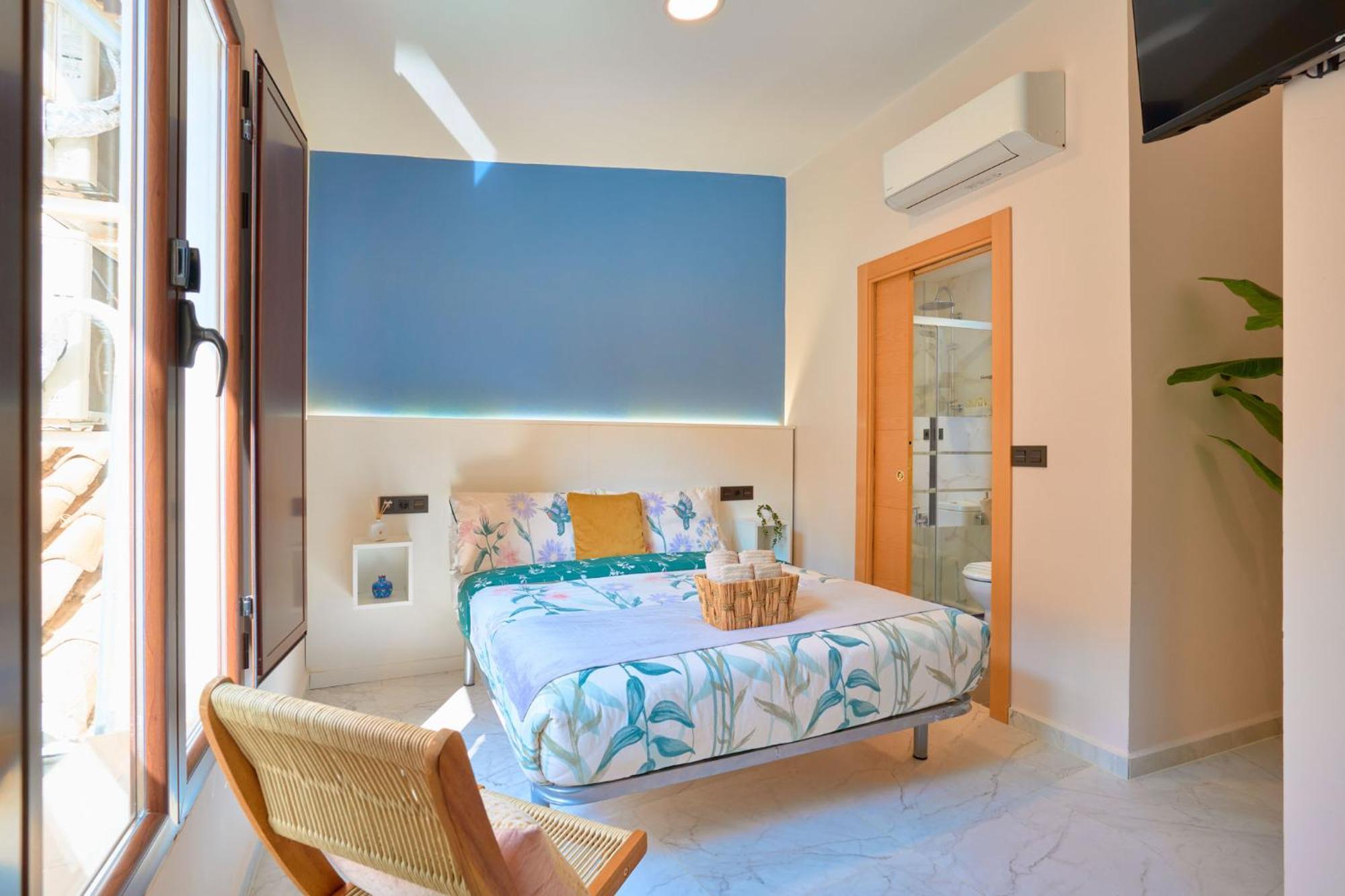 Double Room Private Bathroom