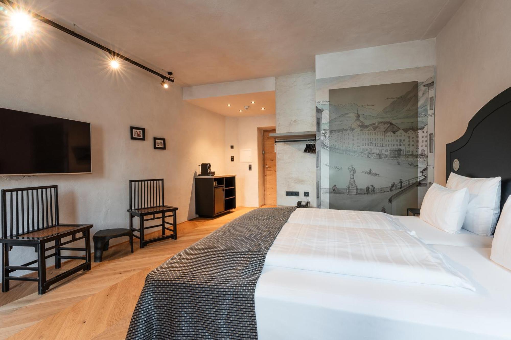 Studio Balcony