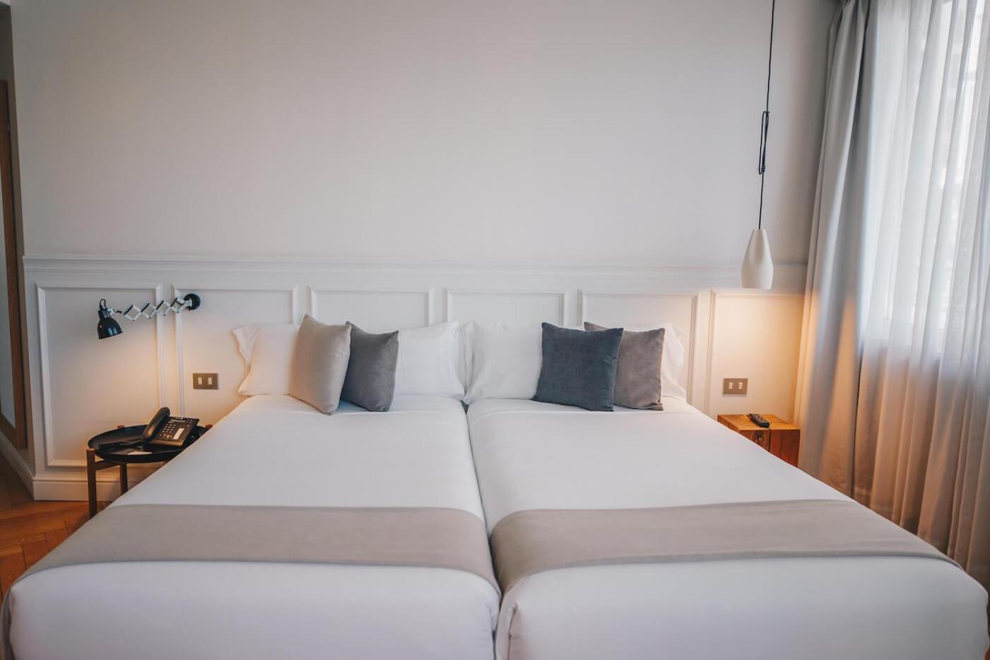 Deluxe Connecting Rooms
