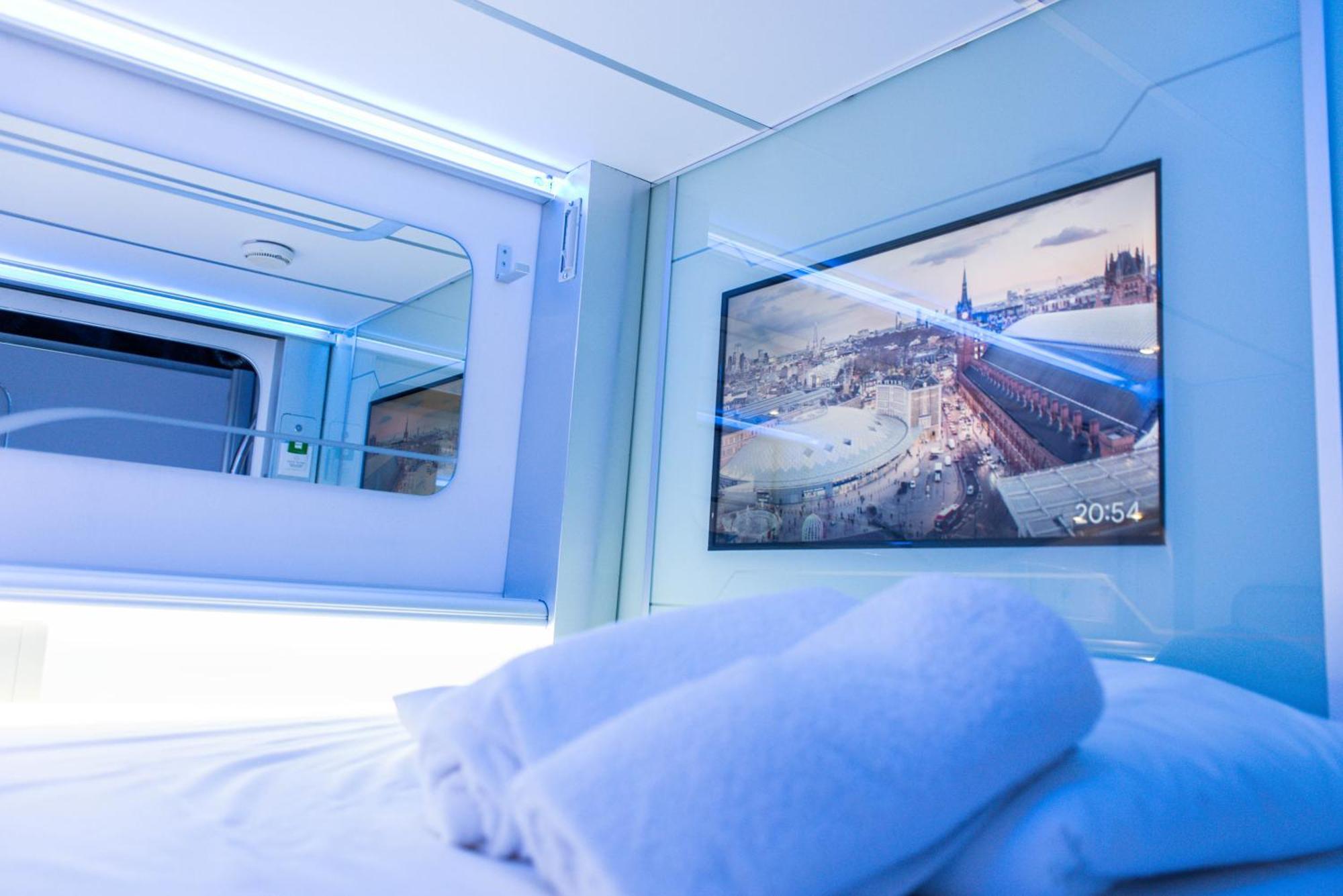 Capsule Double Room