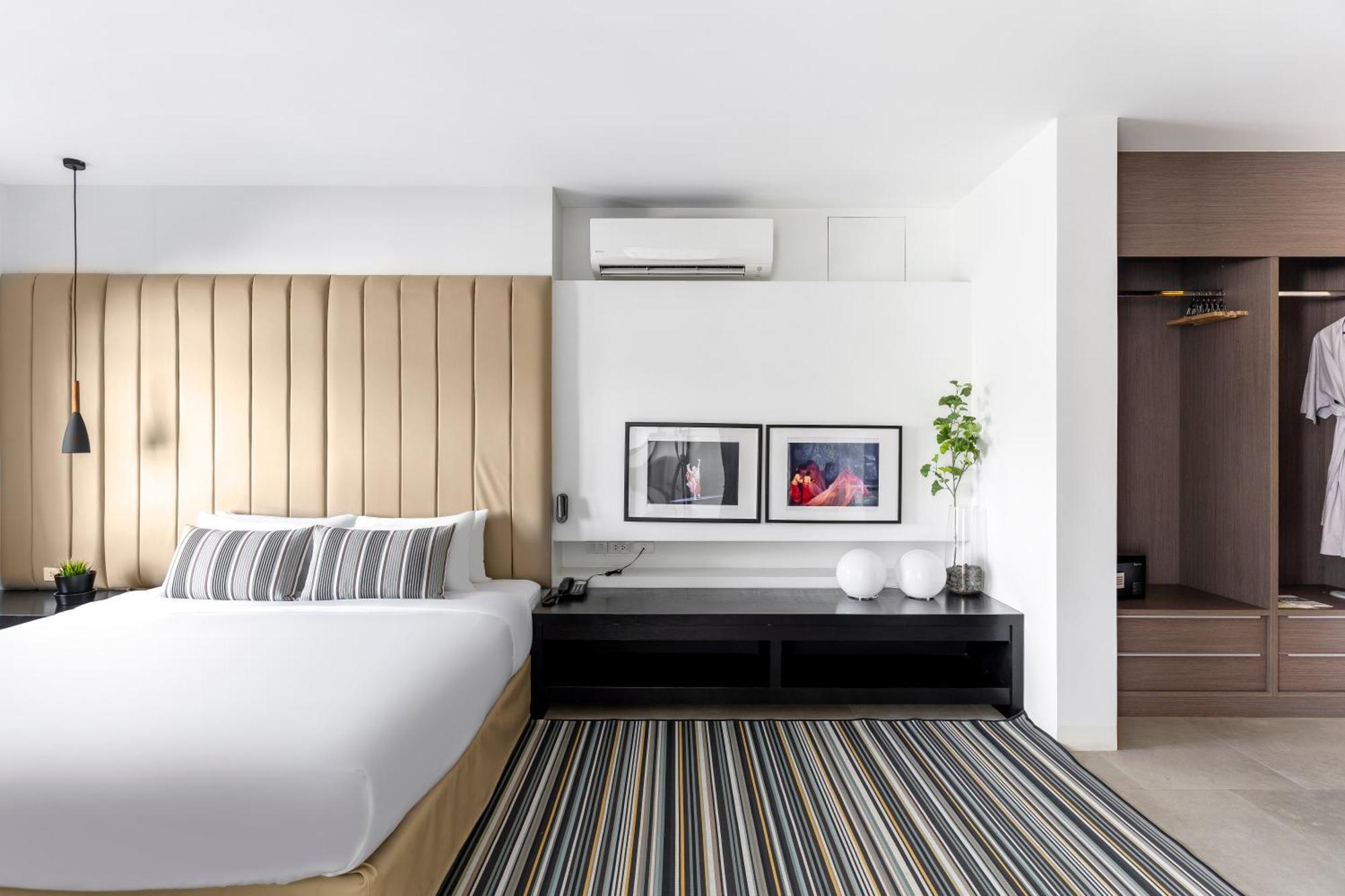 Lilit Riverfront Suite B