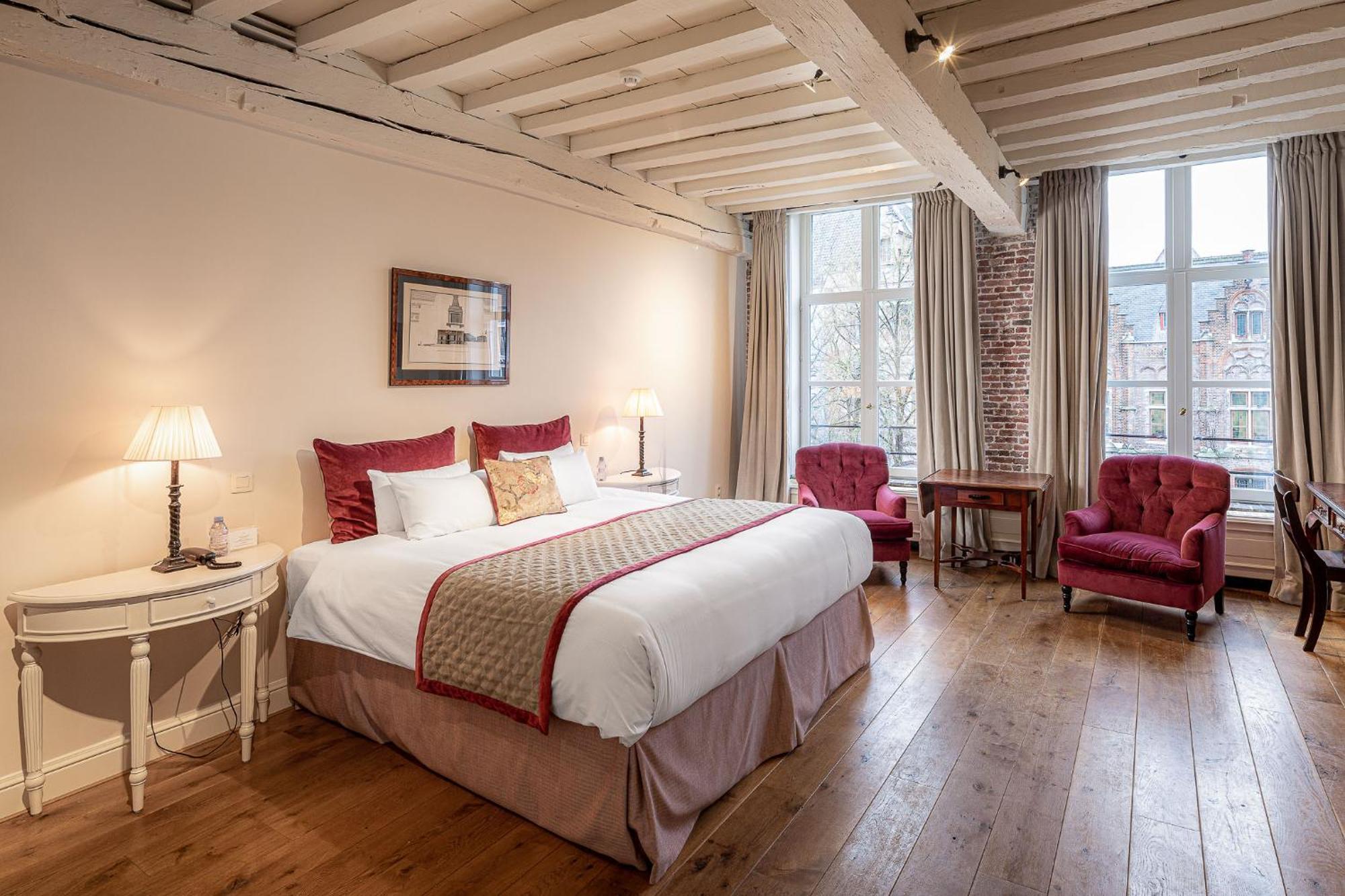 Royal Executive Room Canal View