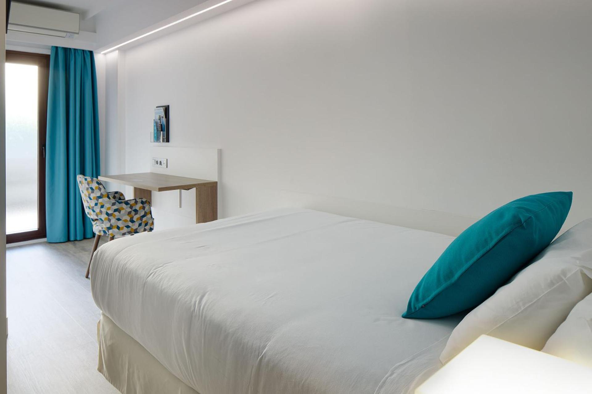 Single Room Interior Facing