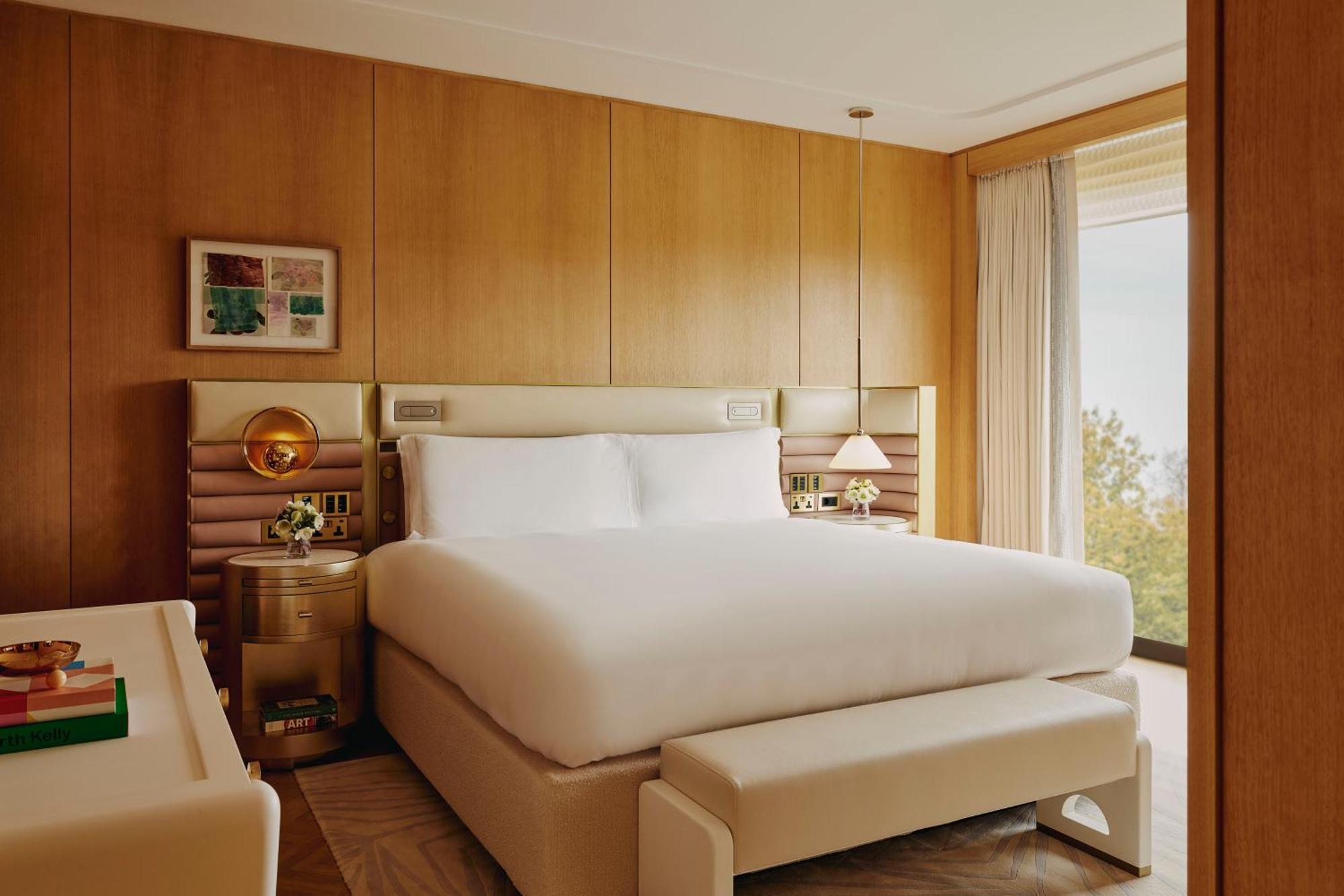 Hyde Park Balcony Suite