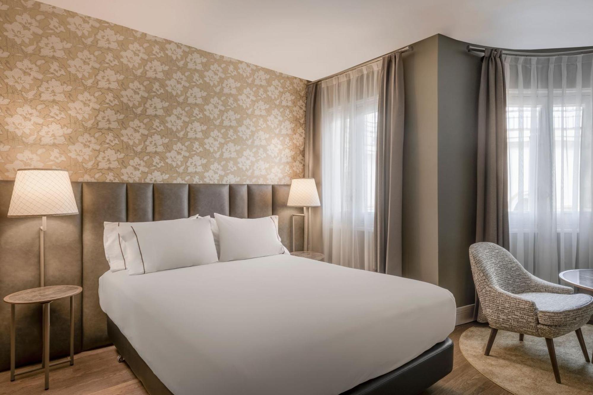 Deluxe Queen Guest room 1 Queen