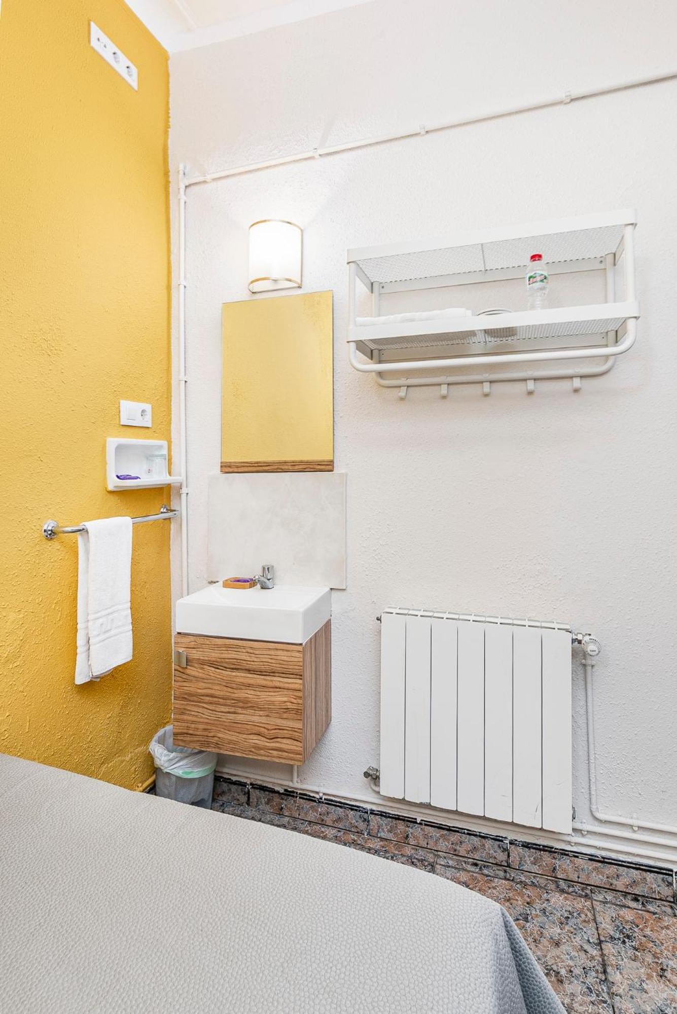 Eenpersoonskamer met Gedeelde Badkamer