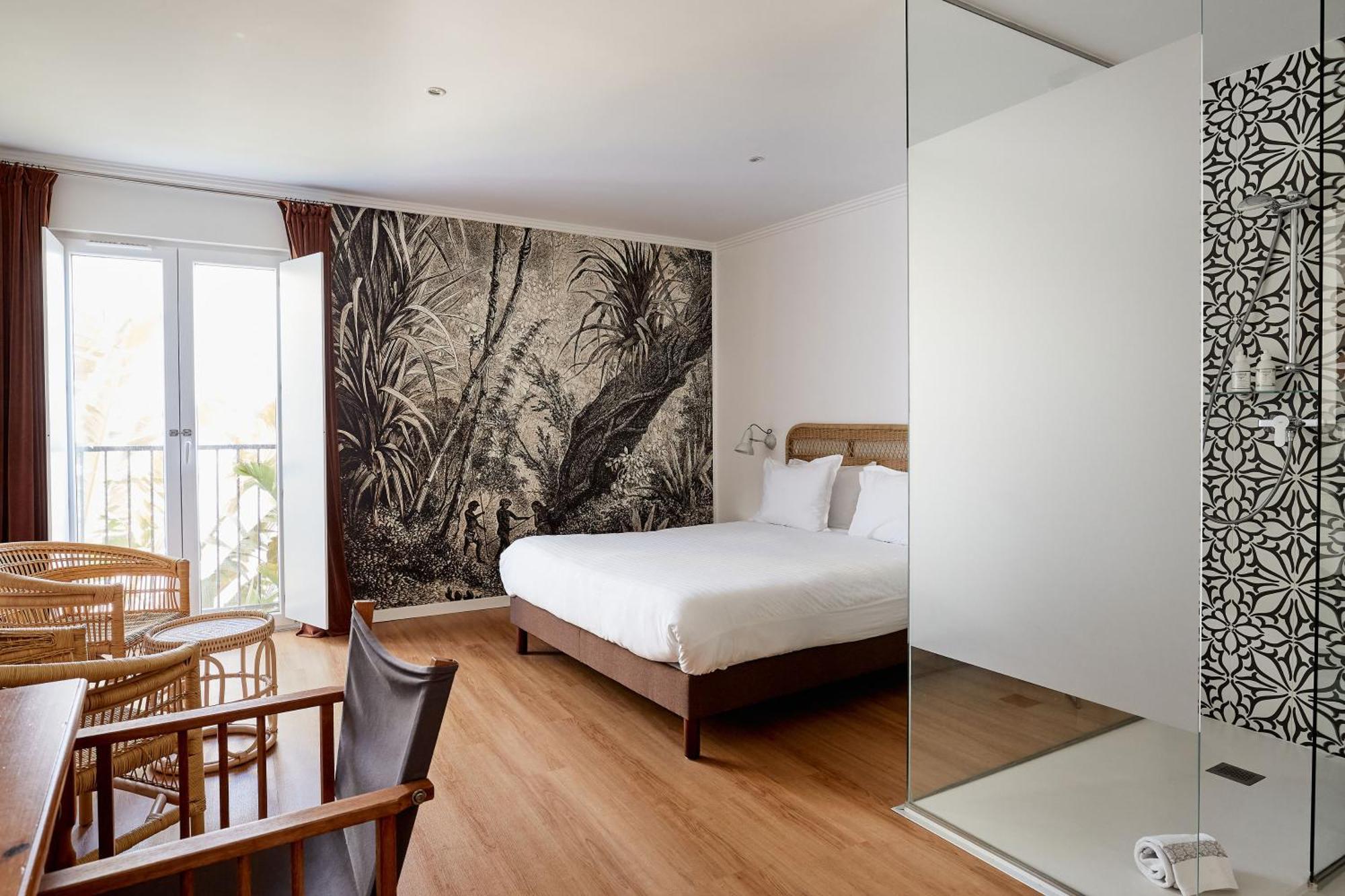 King Room Pool View