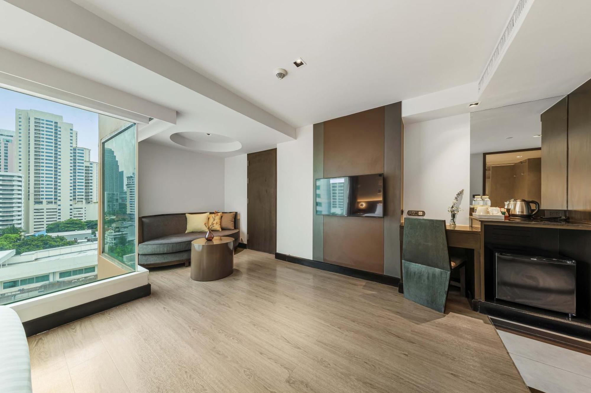 Grand Deluxe King Room