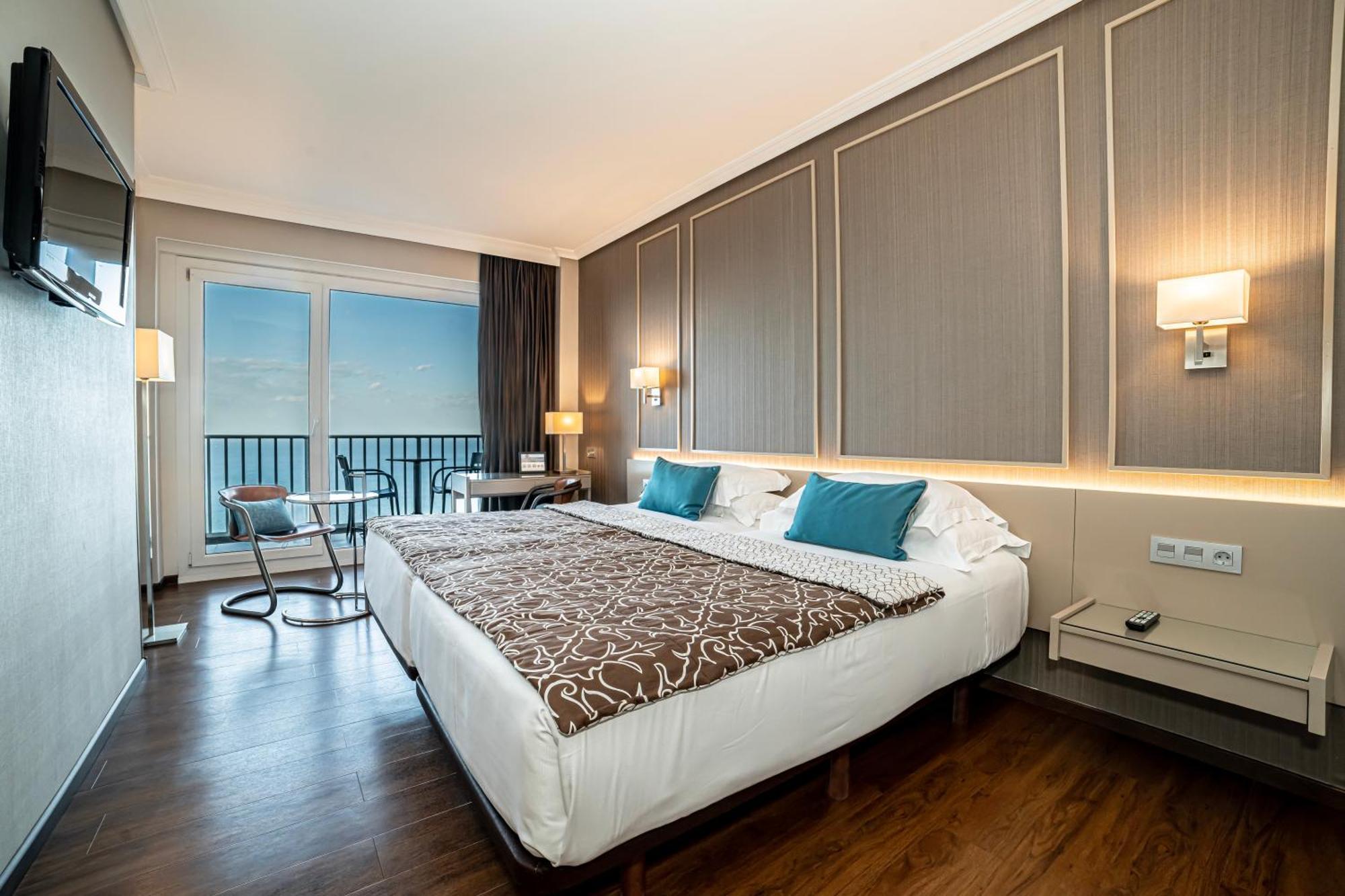 Standard Twin Room Sea View