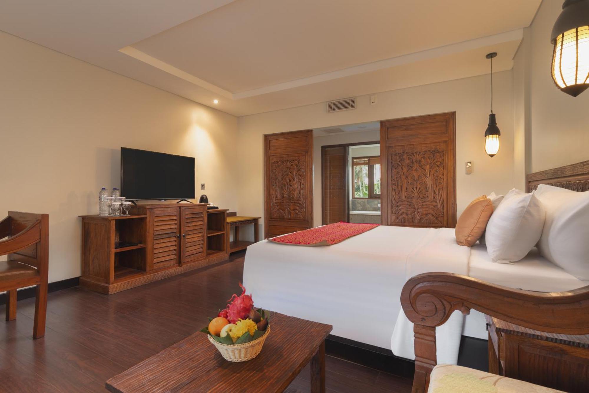 Executive Double Room Bath Tub Non-Smoking