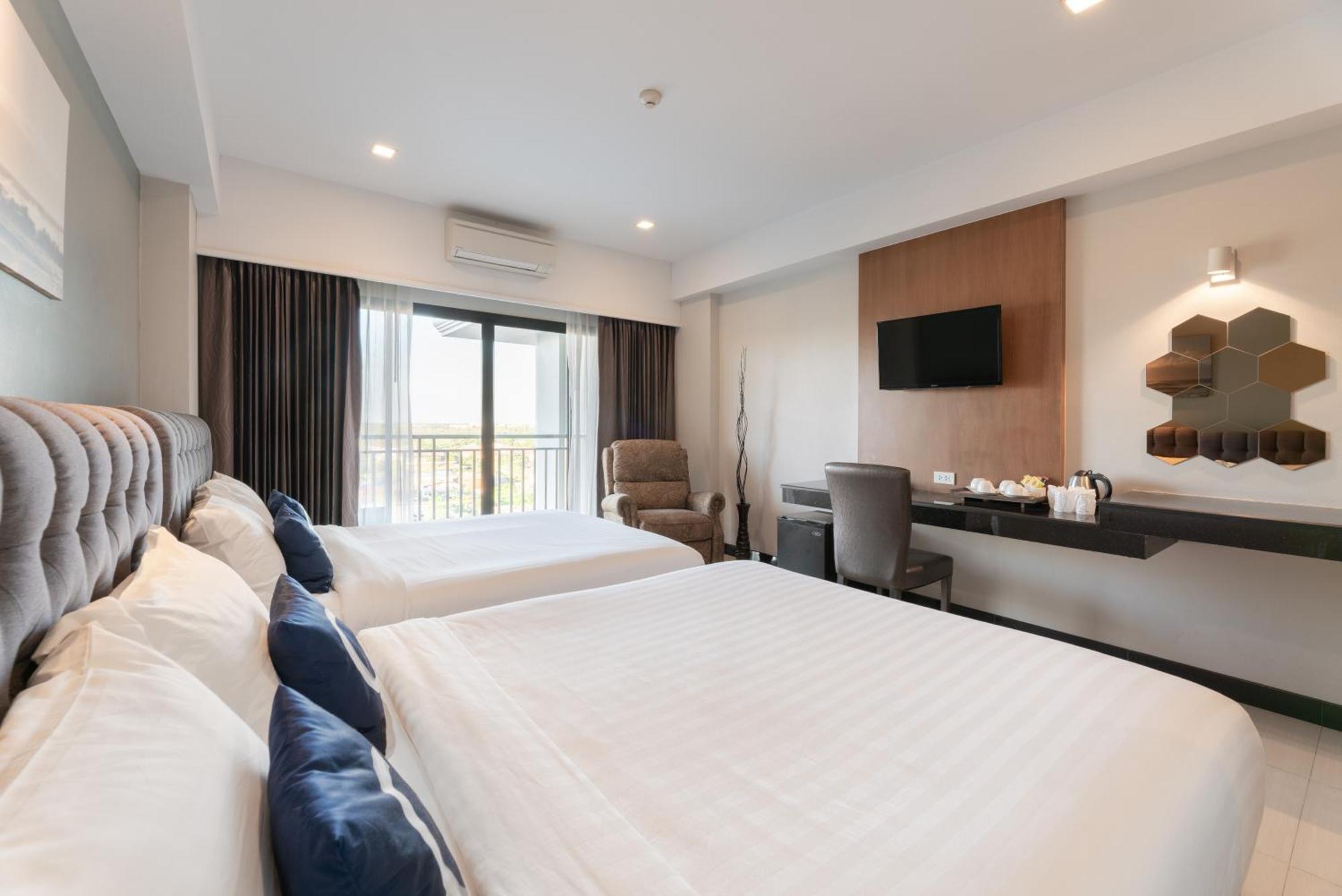 Deluxe Family Room
