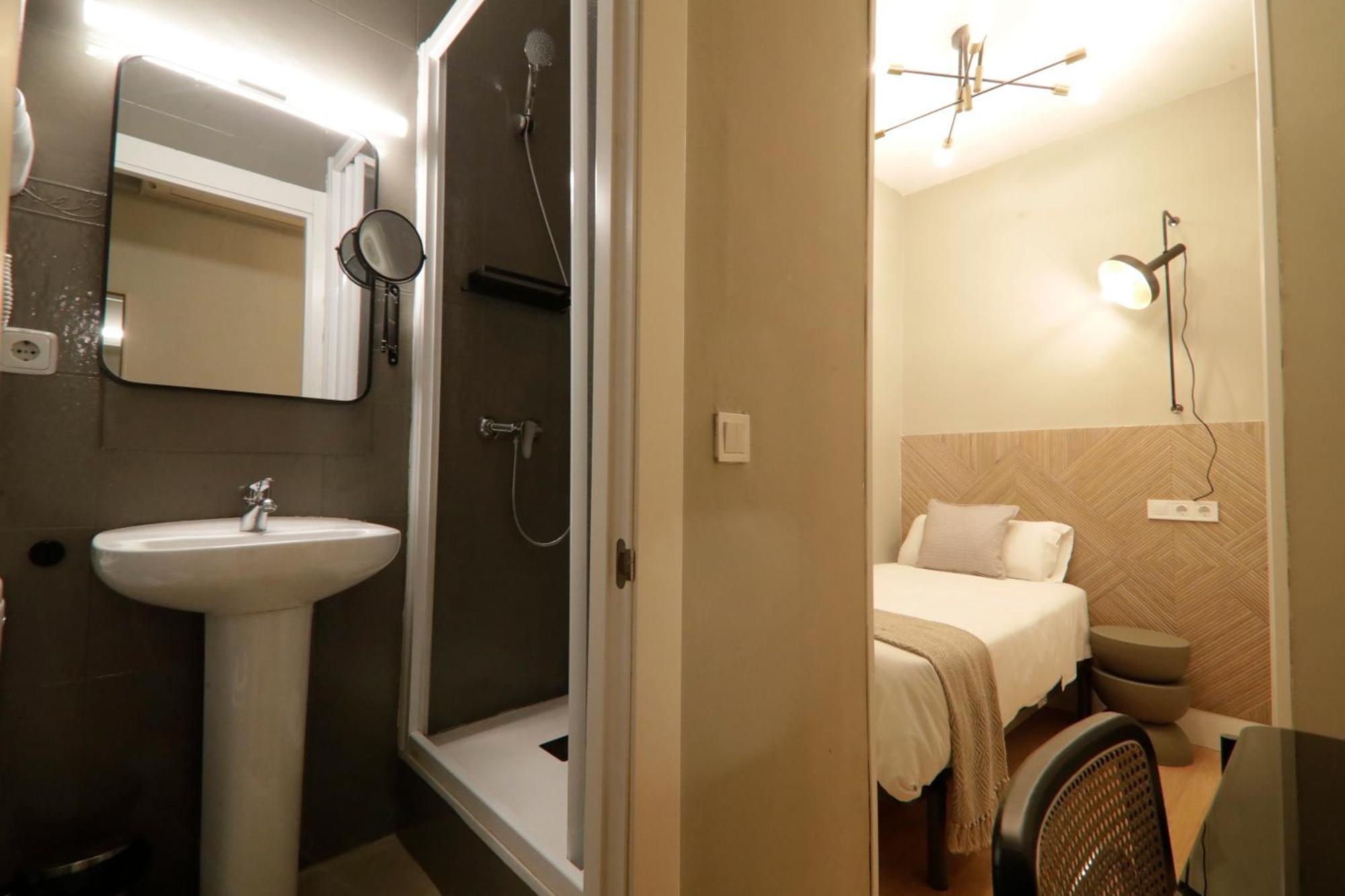 Small Single Room