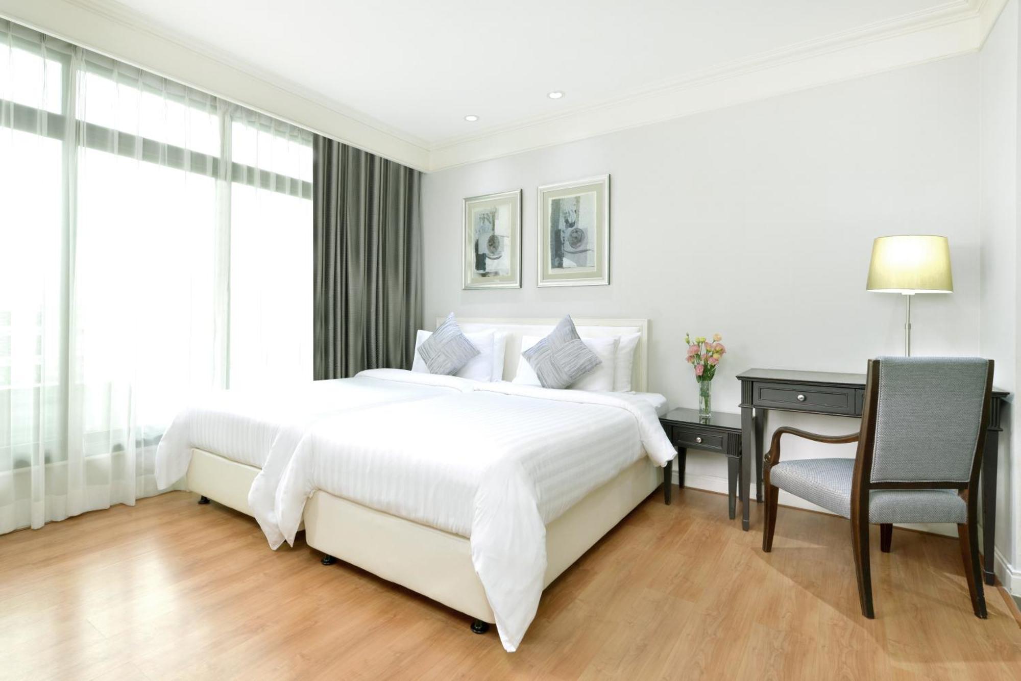 Grand Deluxe Twin Room