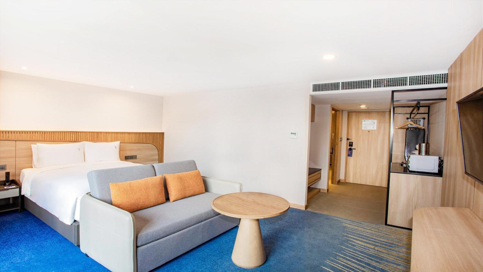 Queen Suite