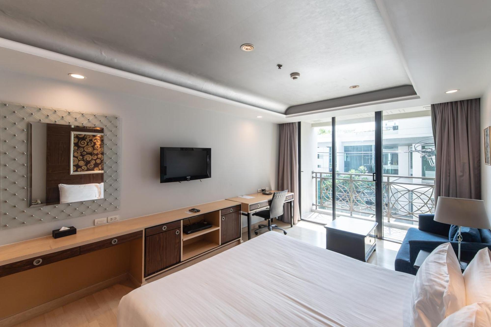 Premier Studio Balcony