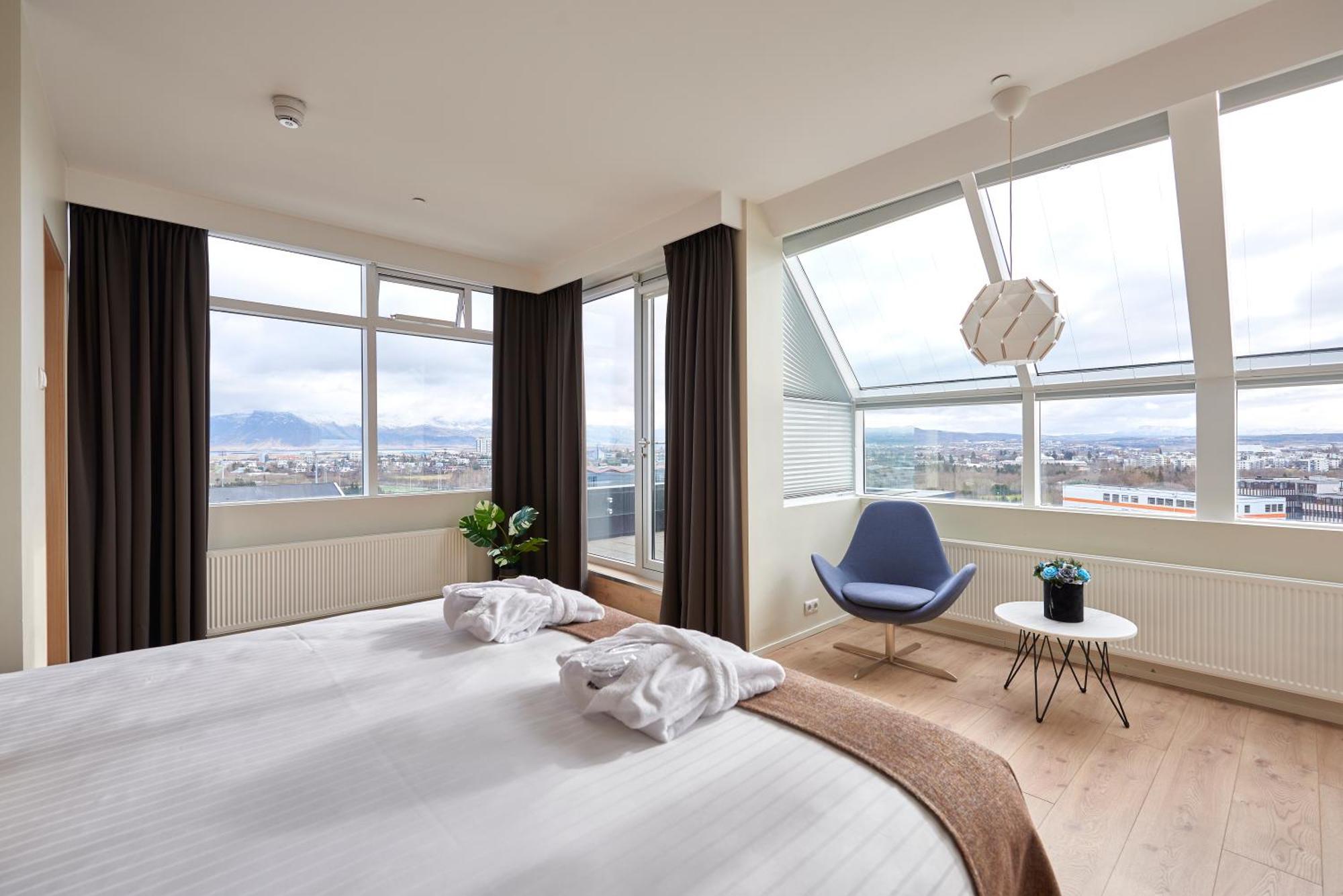 Panorama Top Floor Balcony Suite Spa