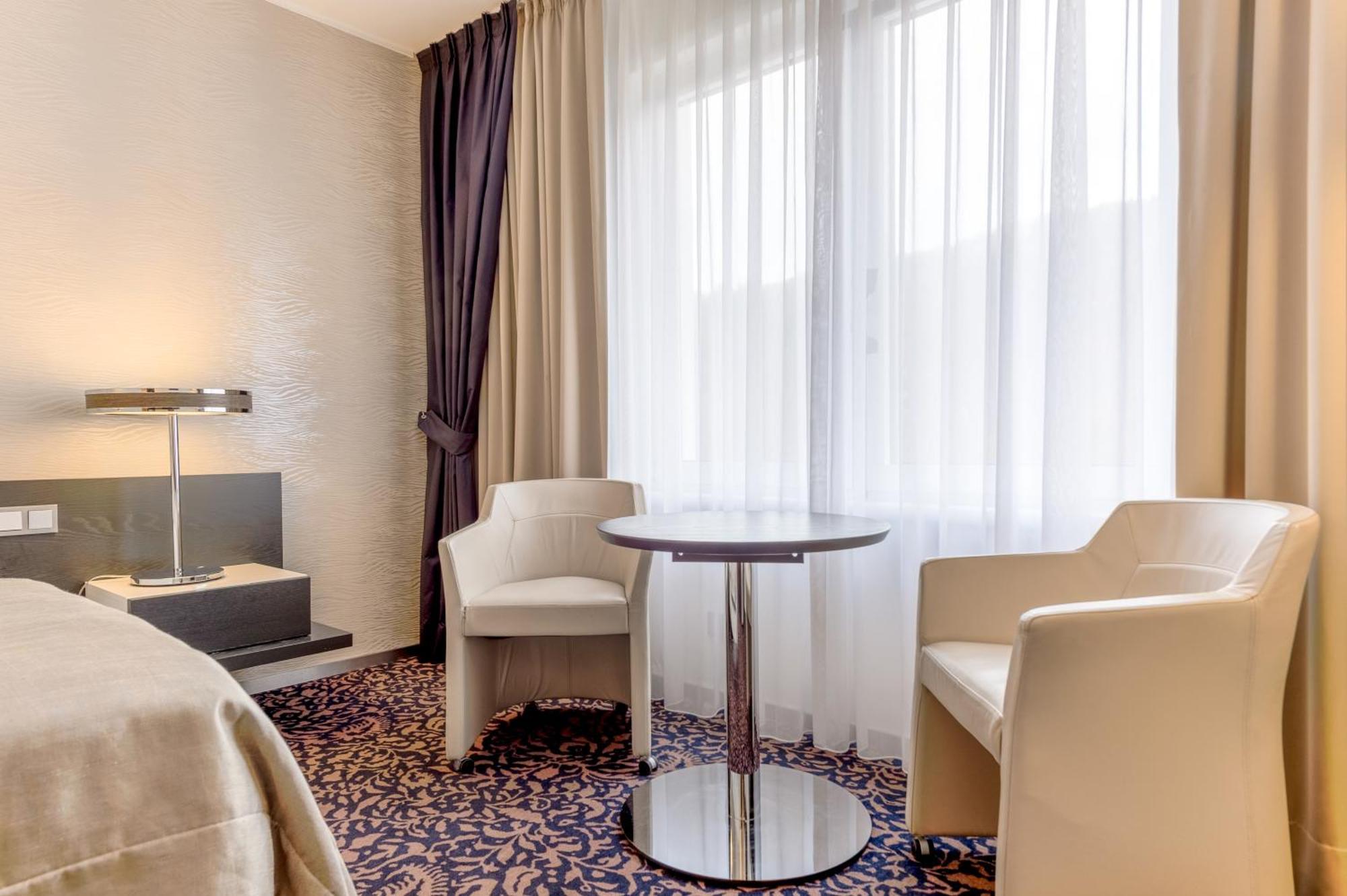 Discovery Superior Room