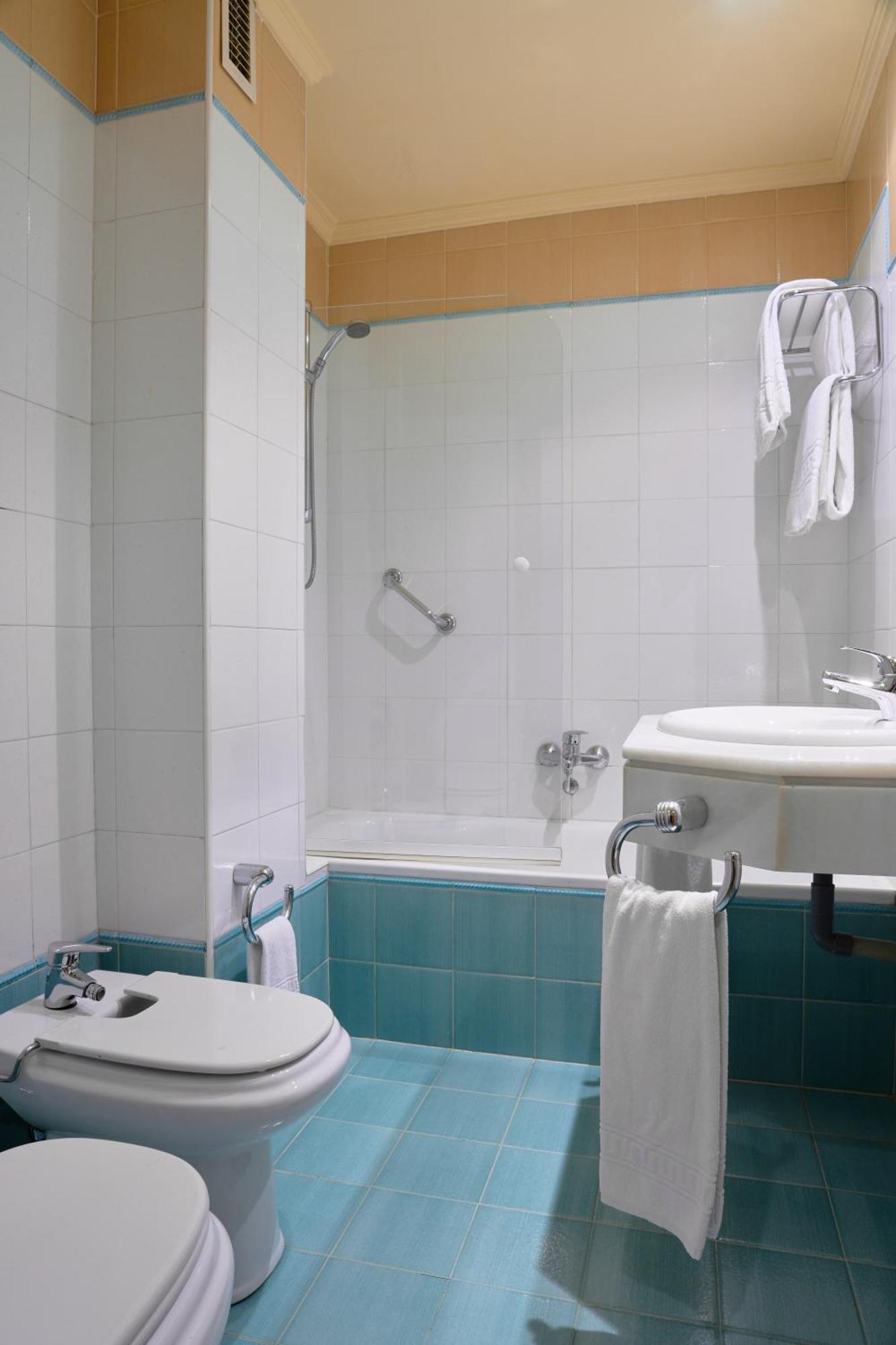 Double or Twin Room Extra Bed
