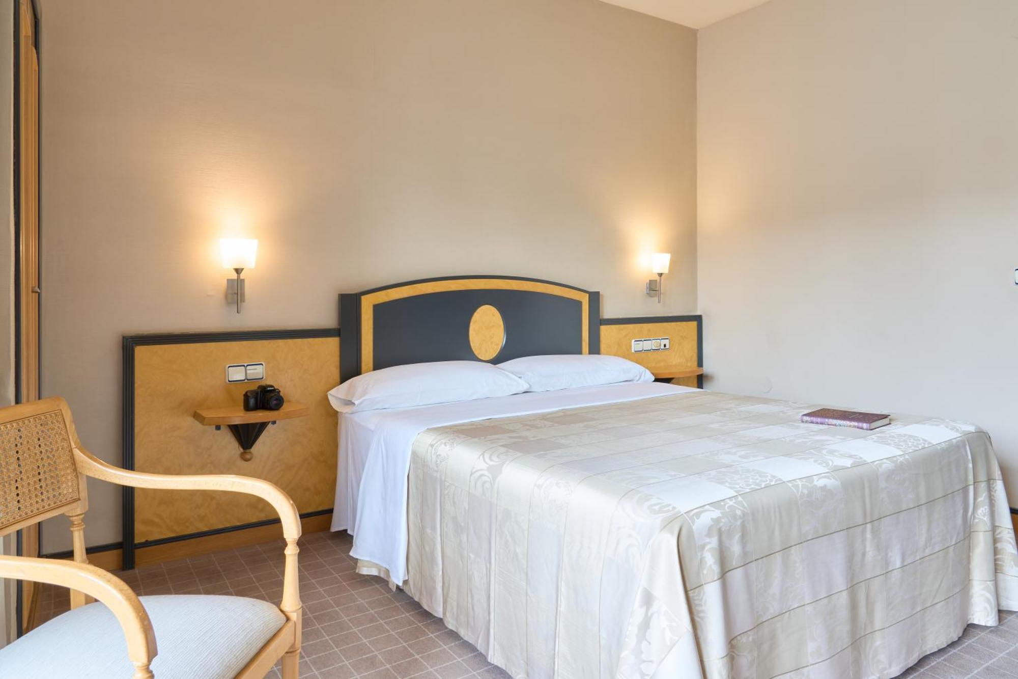 Double or Twin Room Terrace