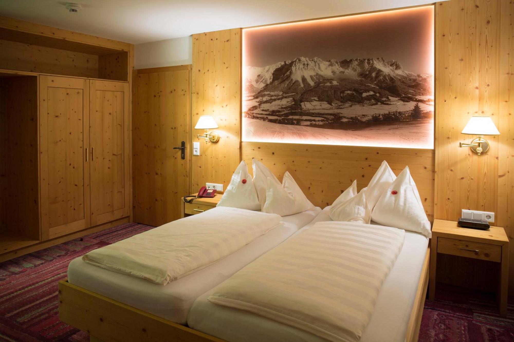 Double Room Mountain View Main Building