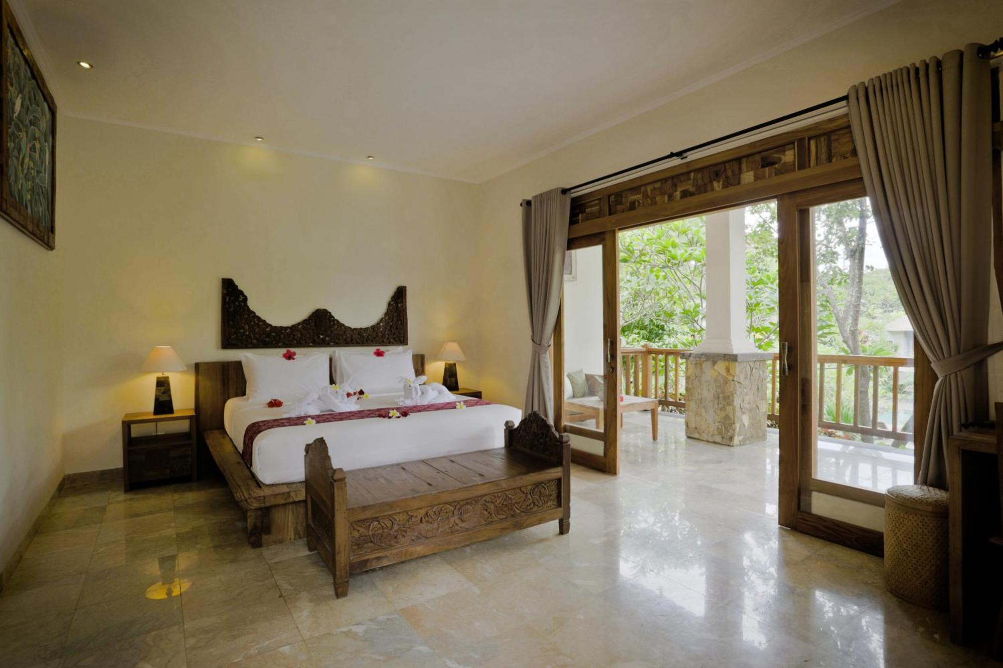 Honeymoon at Suite Room
