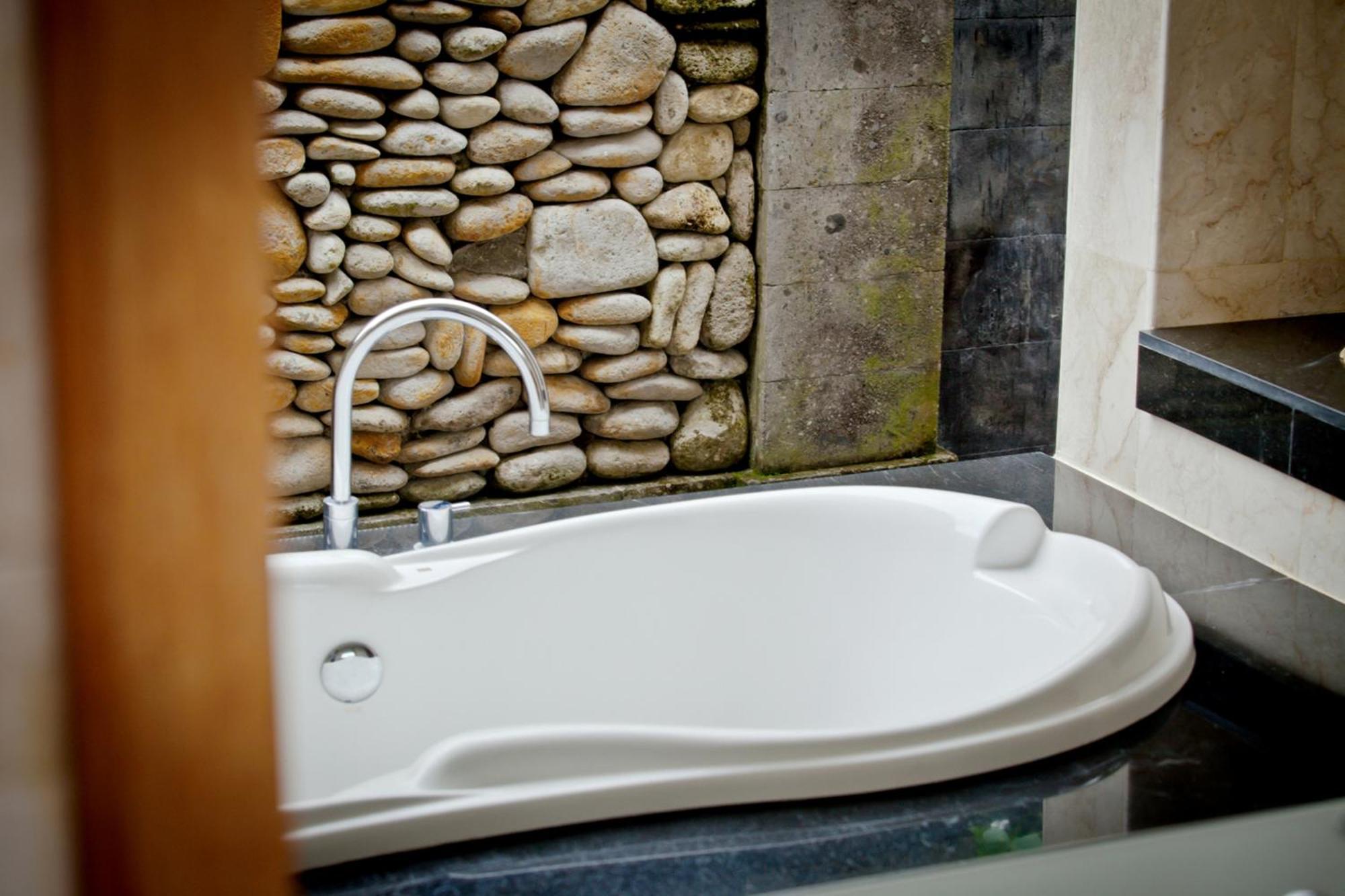 Duplex Suite Welcome Massage Afternoon Tea