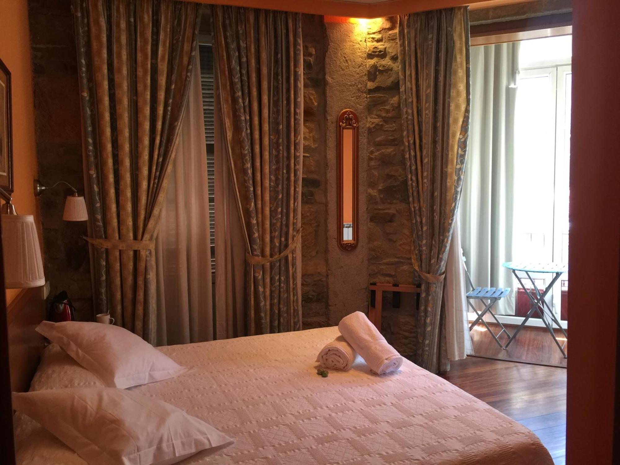 Double Room Balcony Private Bathroom