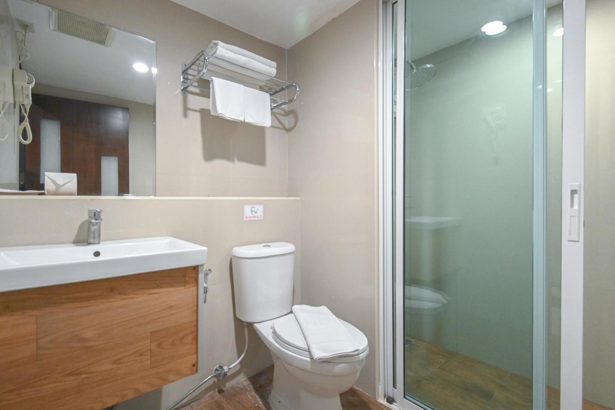 Deluxe Poolside Double Room