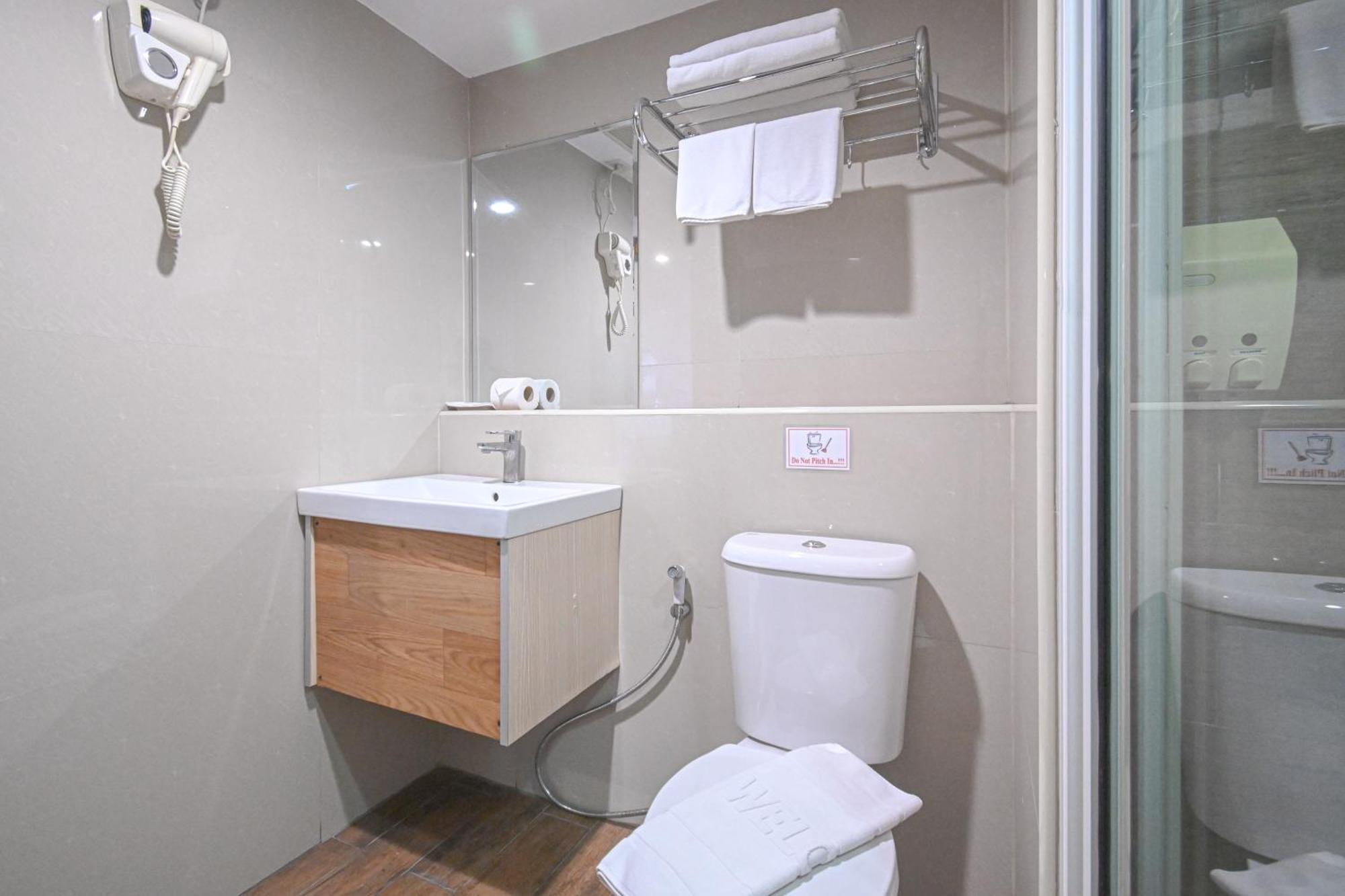 Deluxe Poolside Double Room