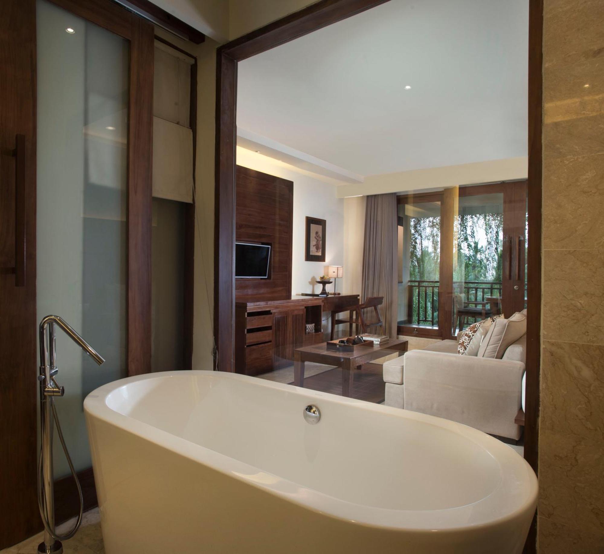 Junior Suite Pool View