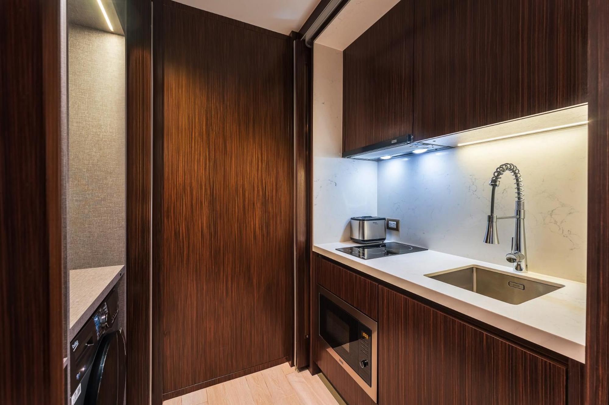 Satin Corner Suite One-Bedroom