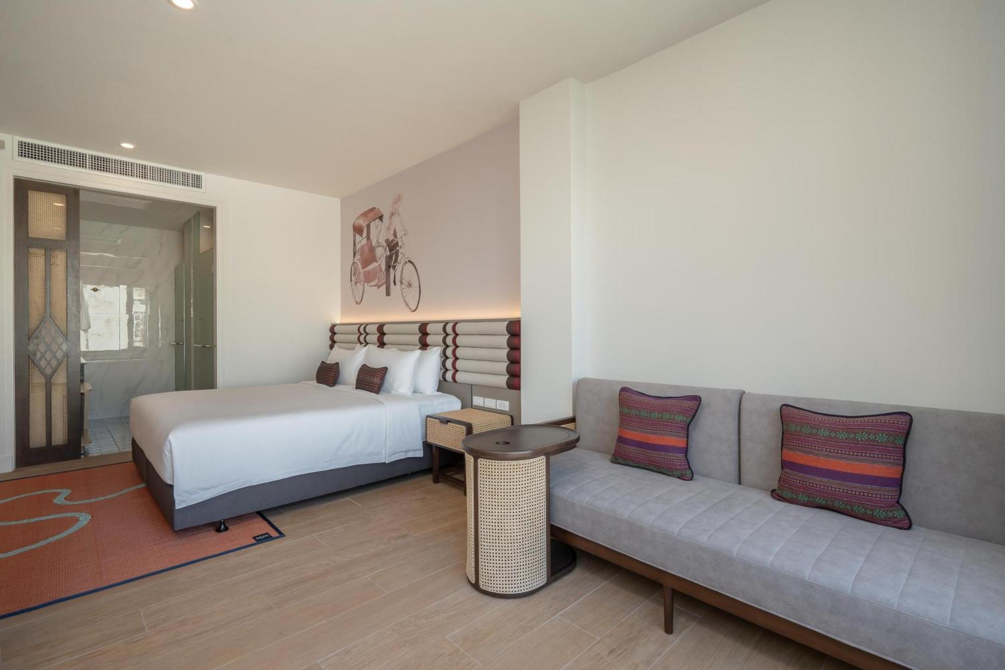 Junior Suite Pool View