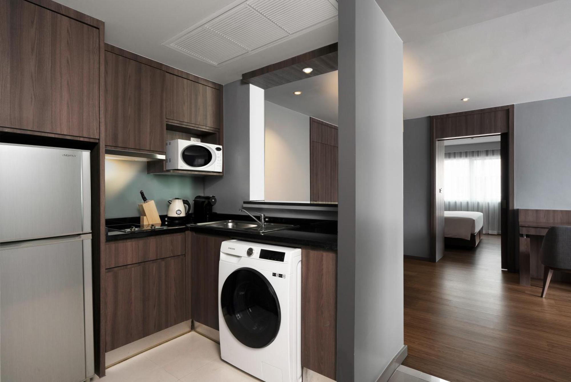 Executive One-Bedroom Apartment One King Bed