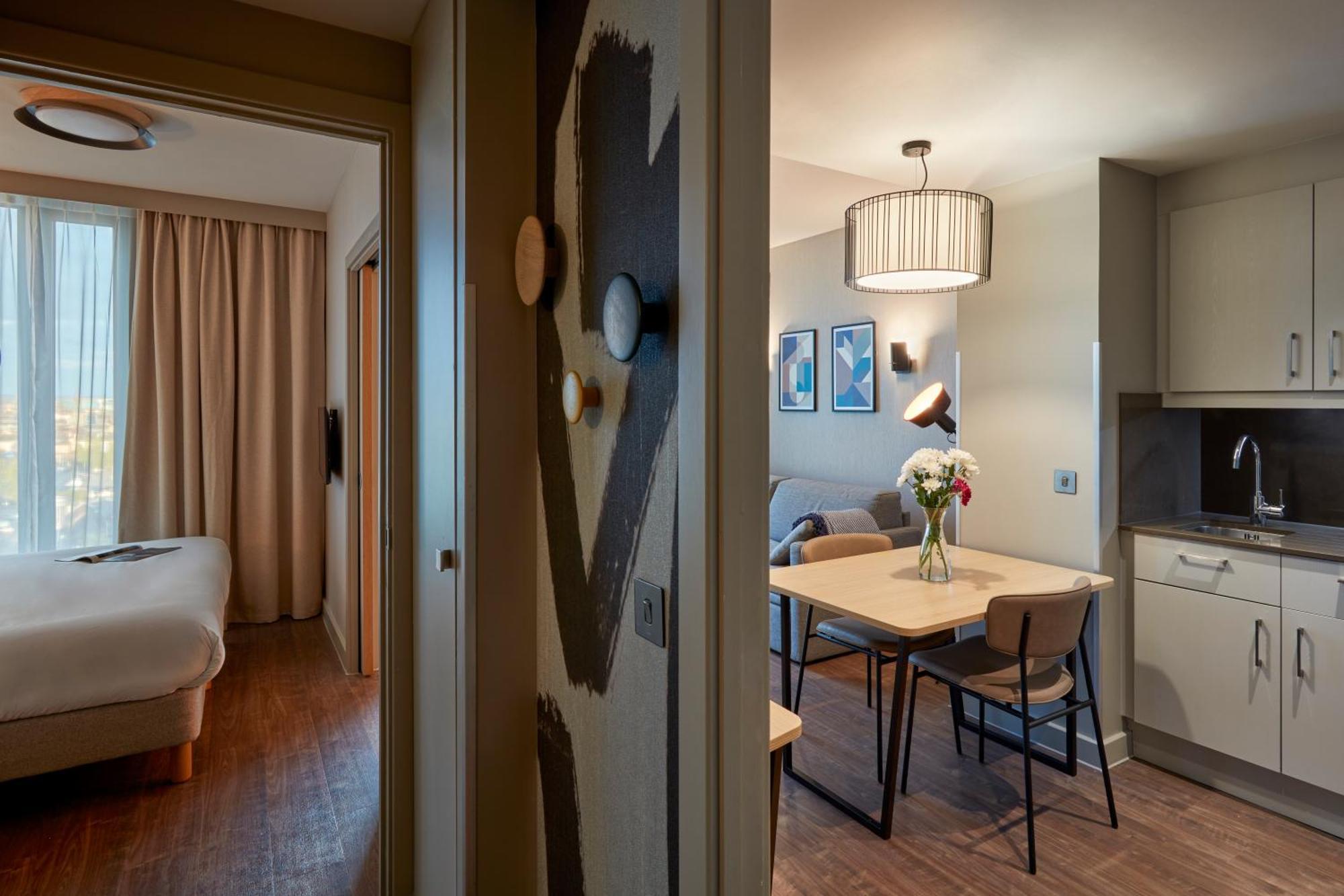 One-Bedroom Apartment