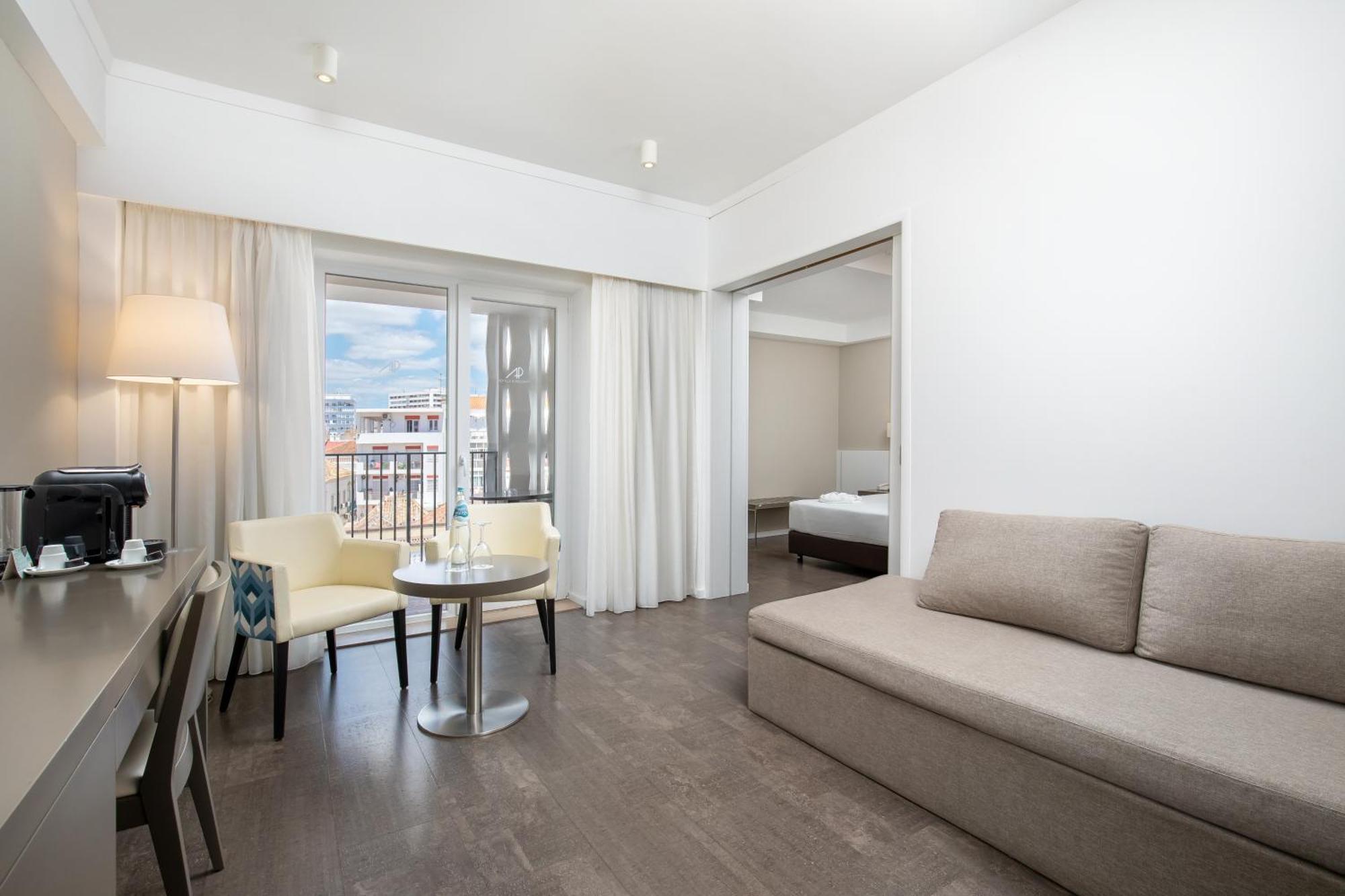Suite City View