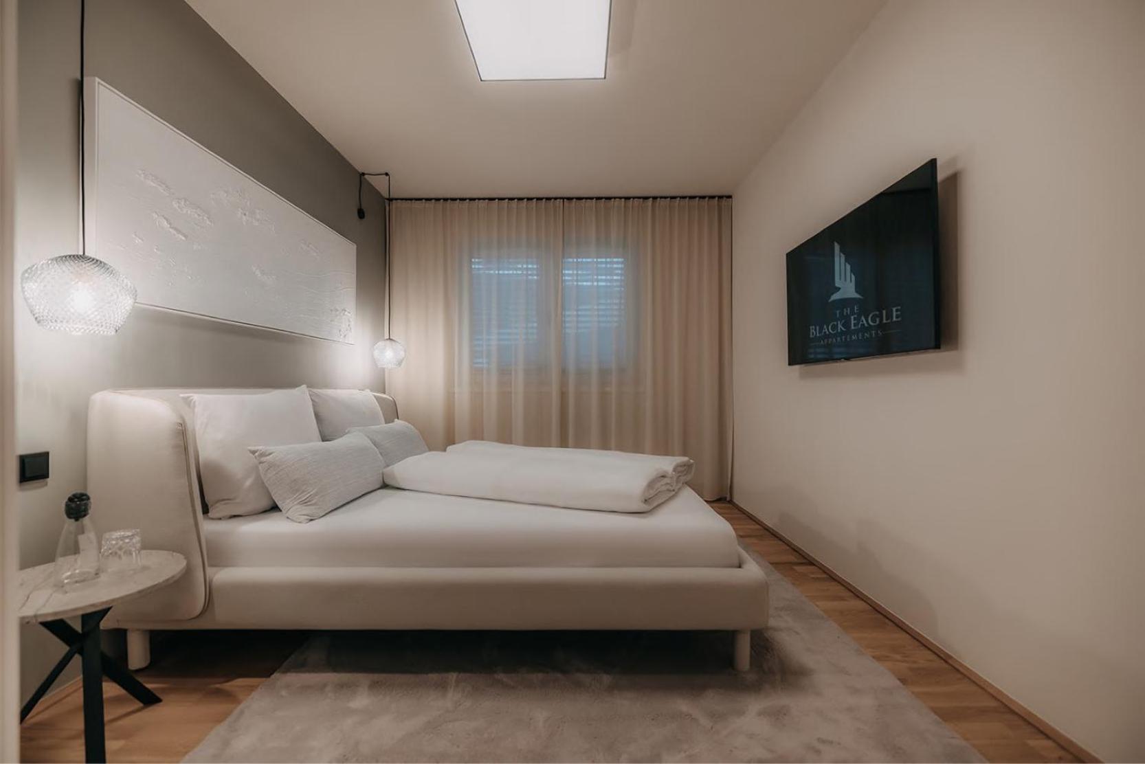 NEST N°1