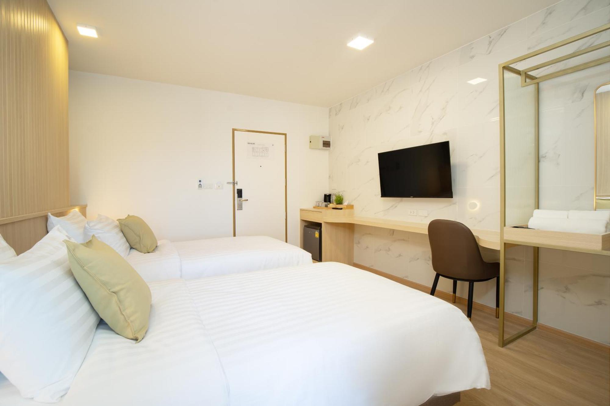 Superior Twin Room balcony
